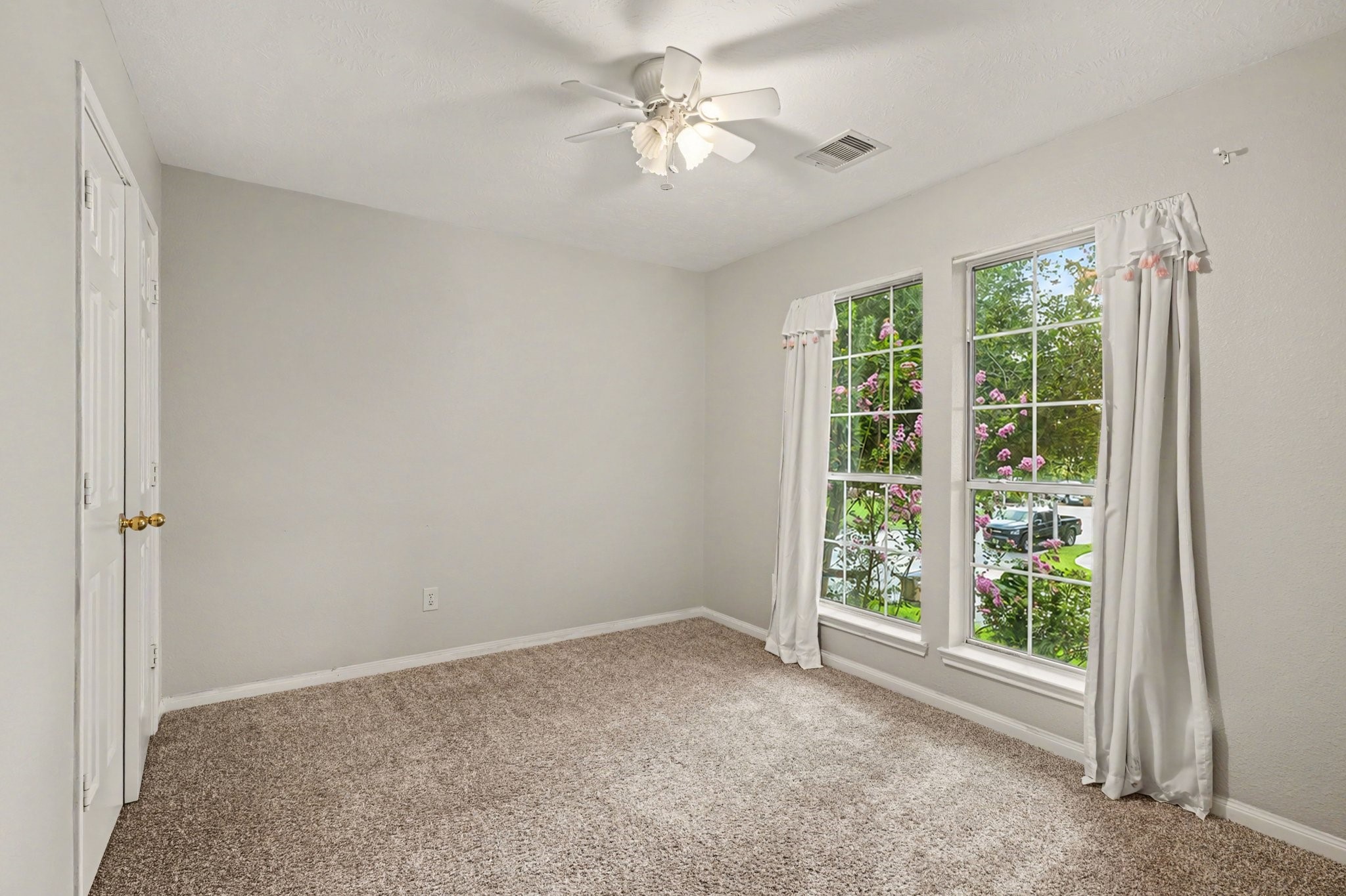 3808 Armand Drive Property Photo 14