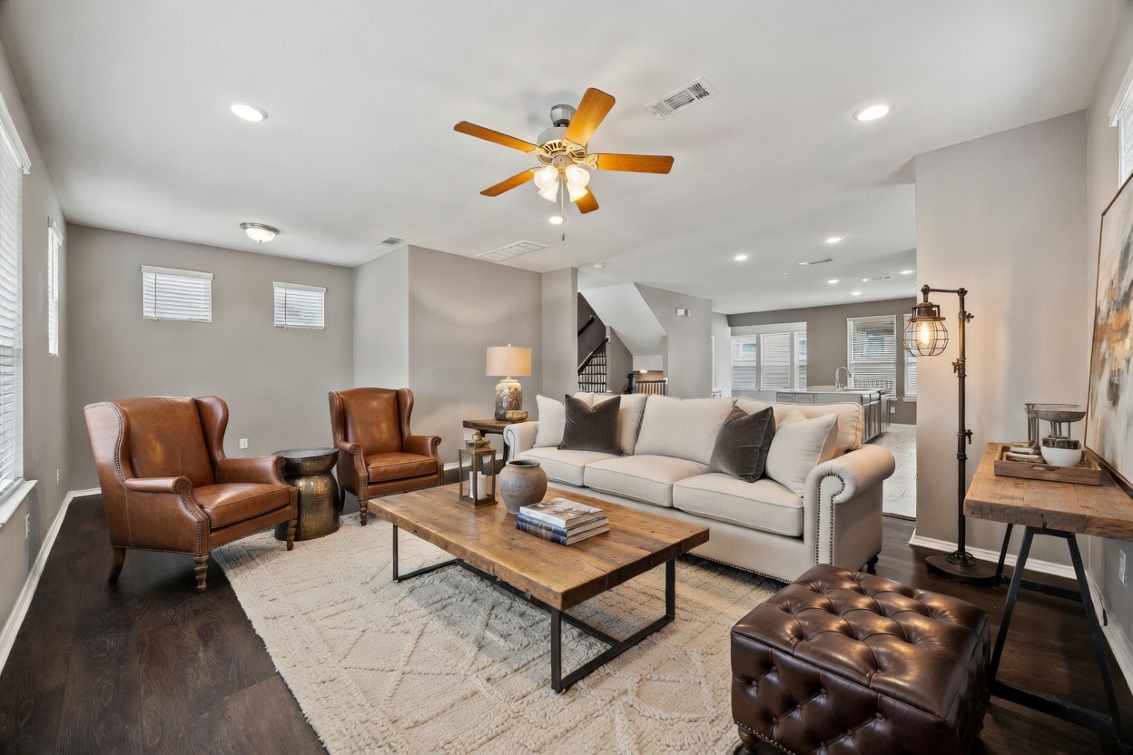 8612 Cedardale Park Drive Property Photo 3