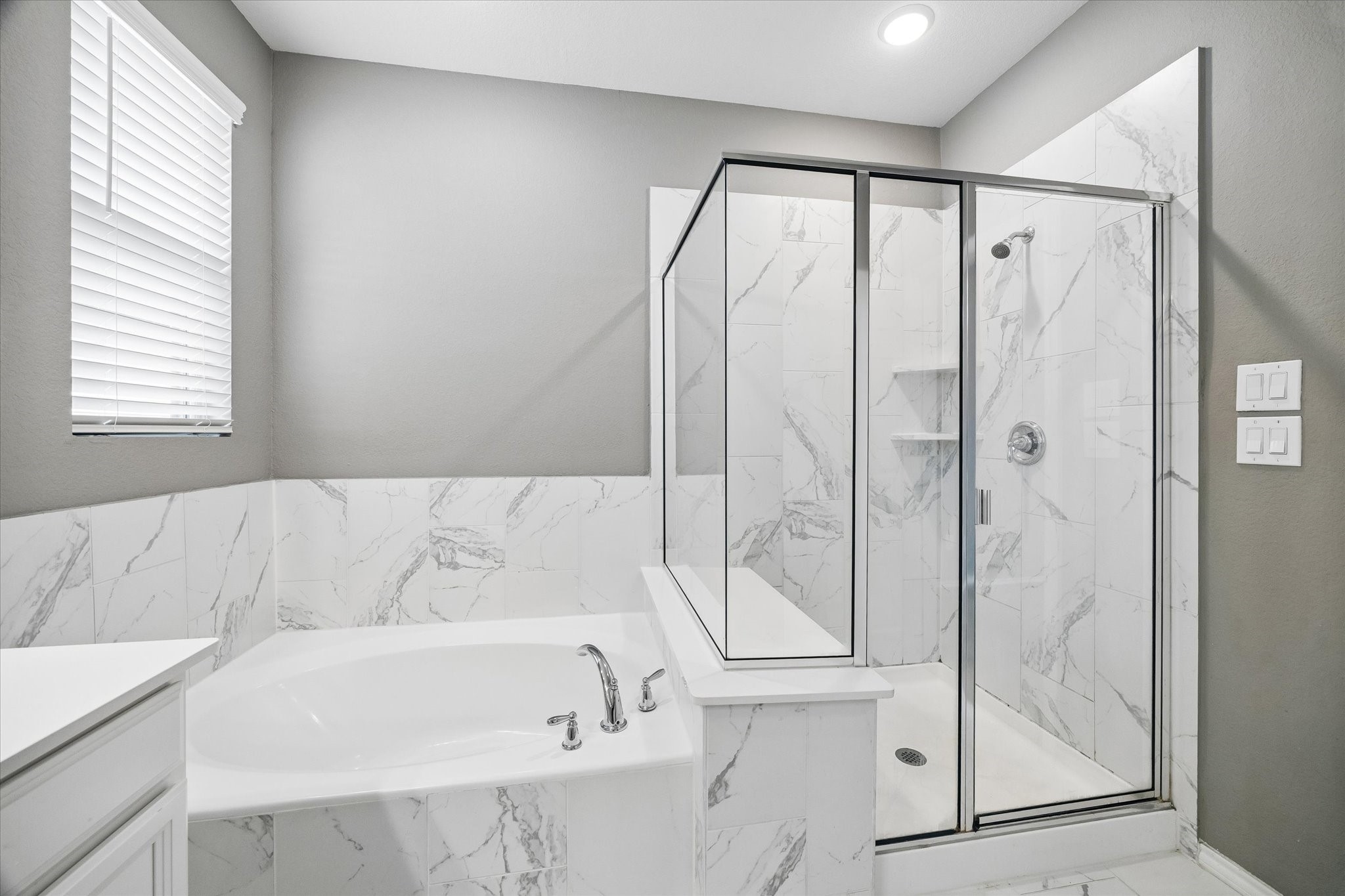 8612 Cedardale Park Drive Property Photo 6