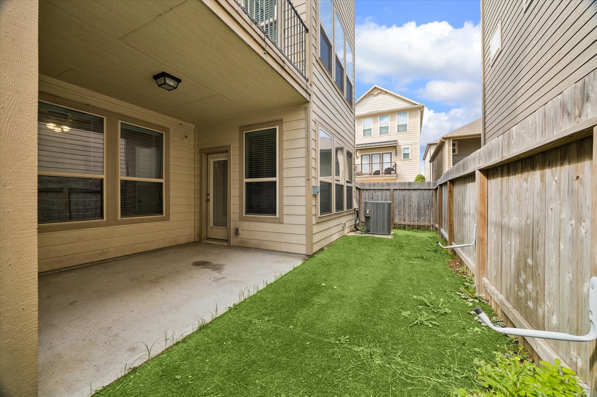 8612 Cedardale Park Drive Property Photo 15