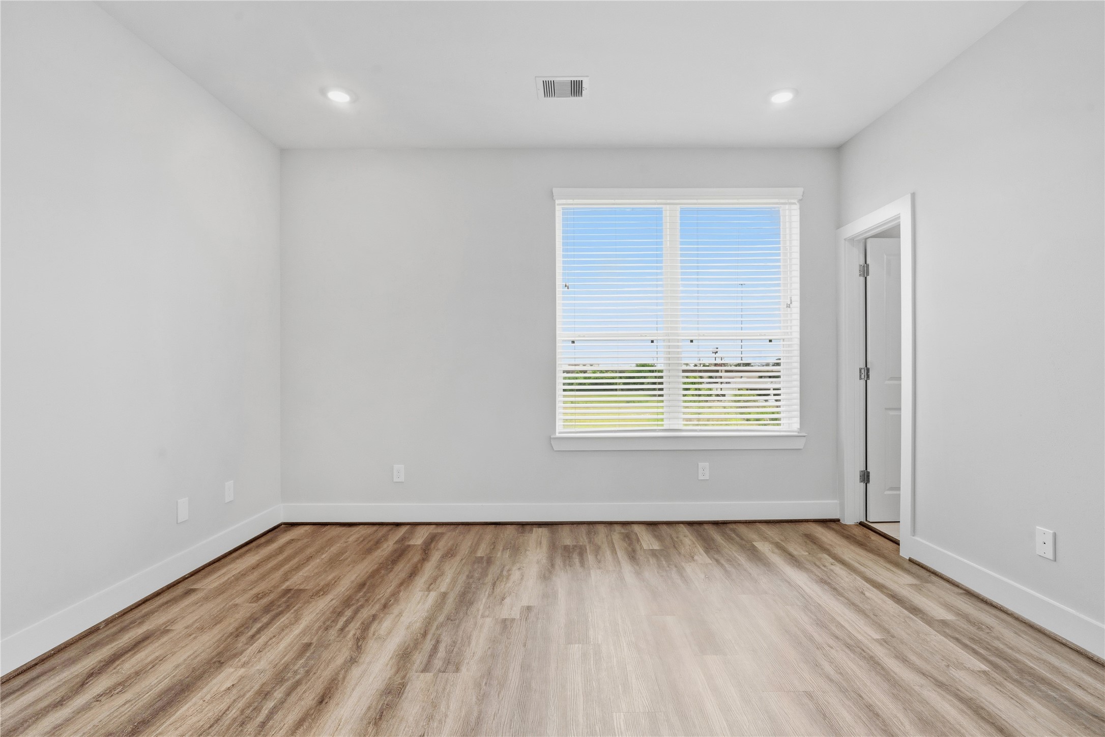 1254 N Post Oak Road A Property Photo 29
