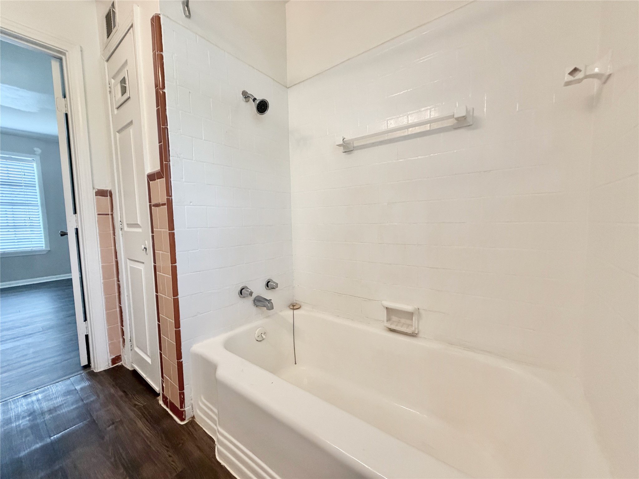 218 W 15th Street L Property Photo 13