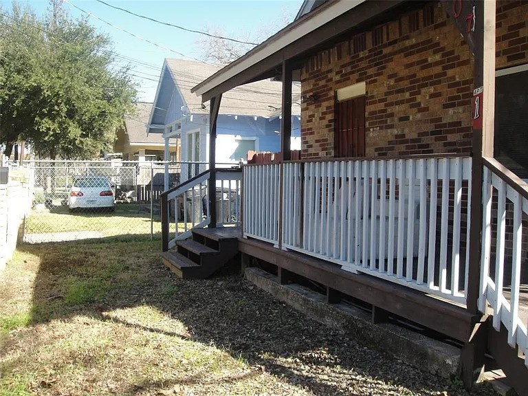 107 Altic Street 1 Property Photo 7