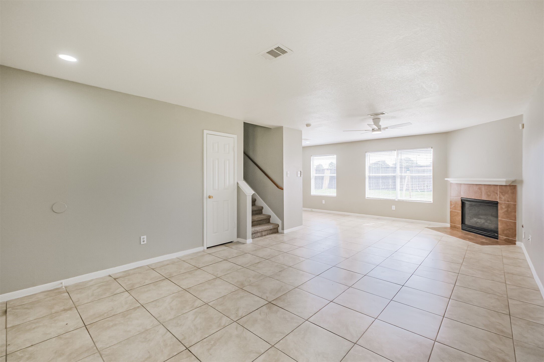 5626 Calm Court Property Photo 6