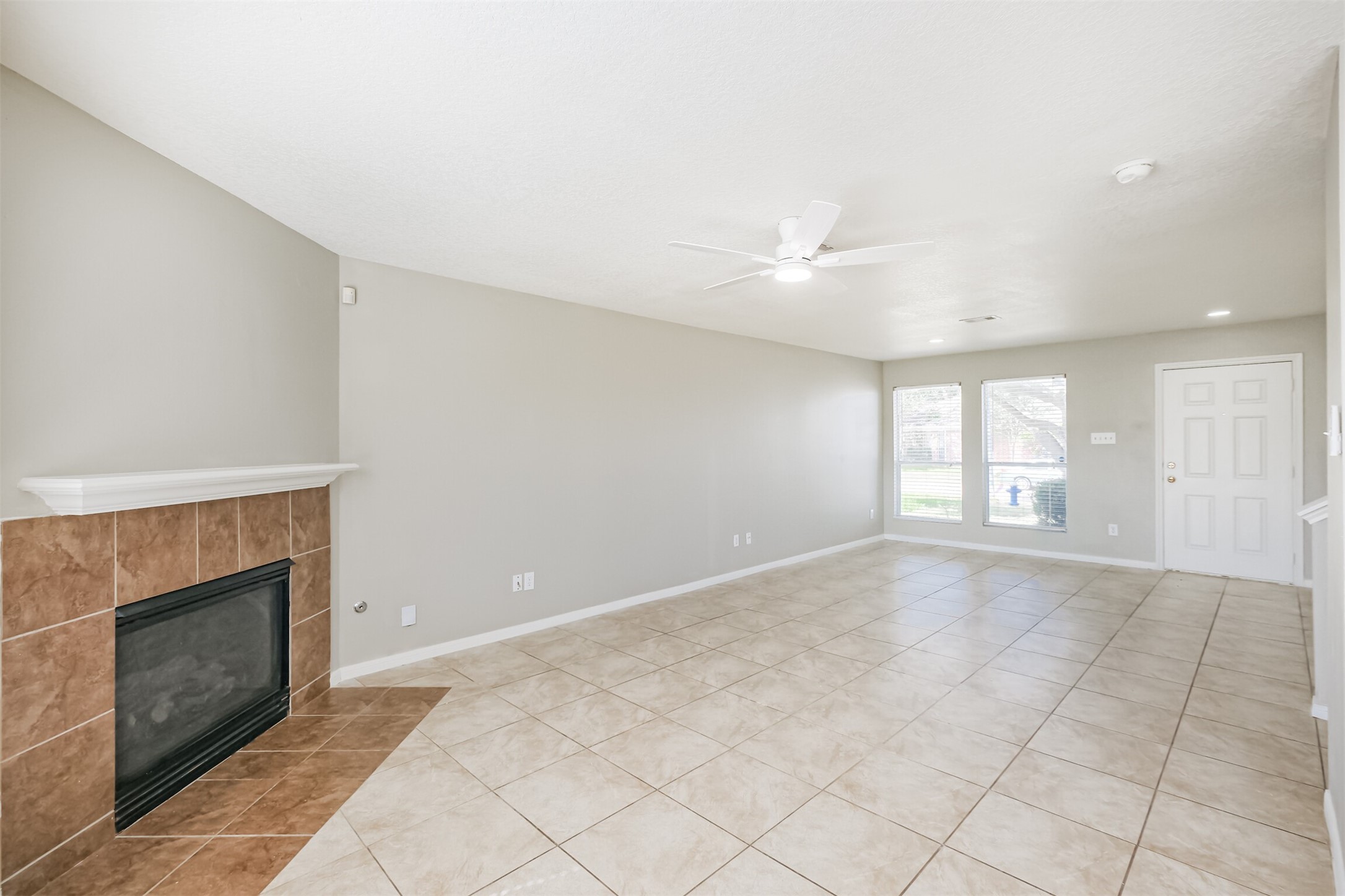 5626 Calm Court Property Photo 8