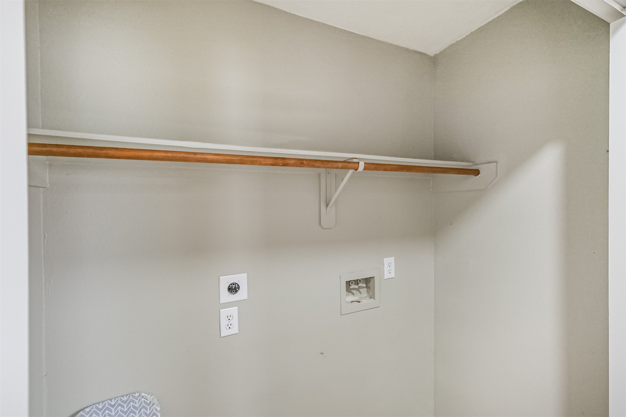 5626 Calm Court Property Photo 15
