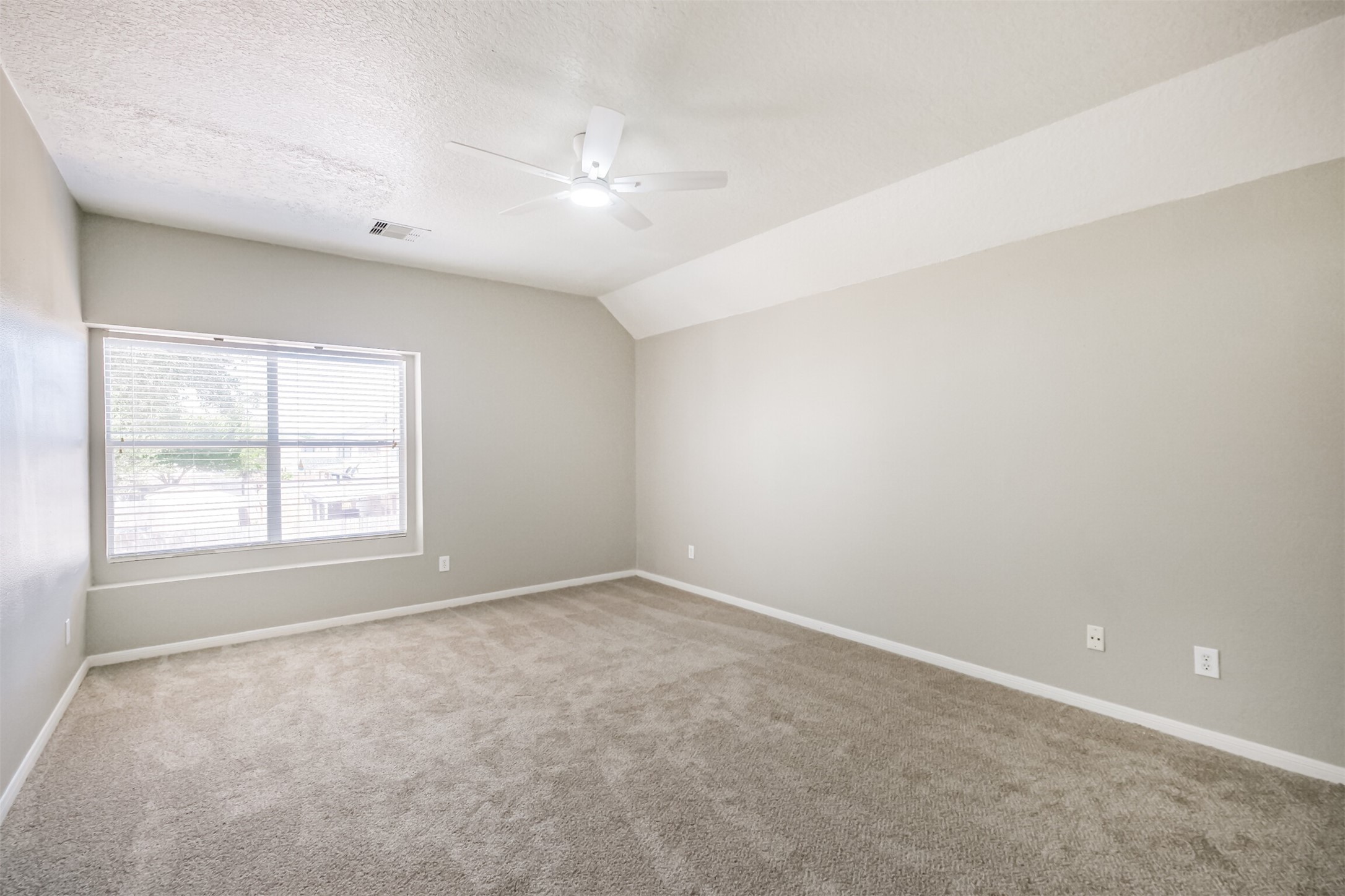 5626 Calm Court Property Photo 20