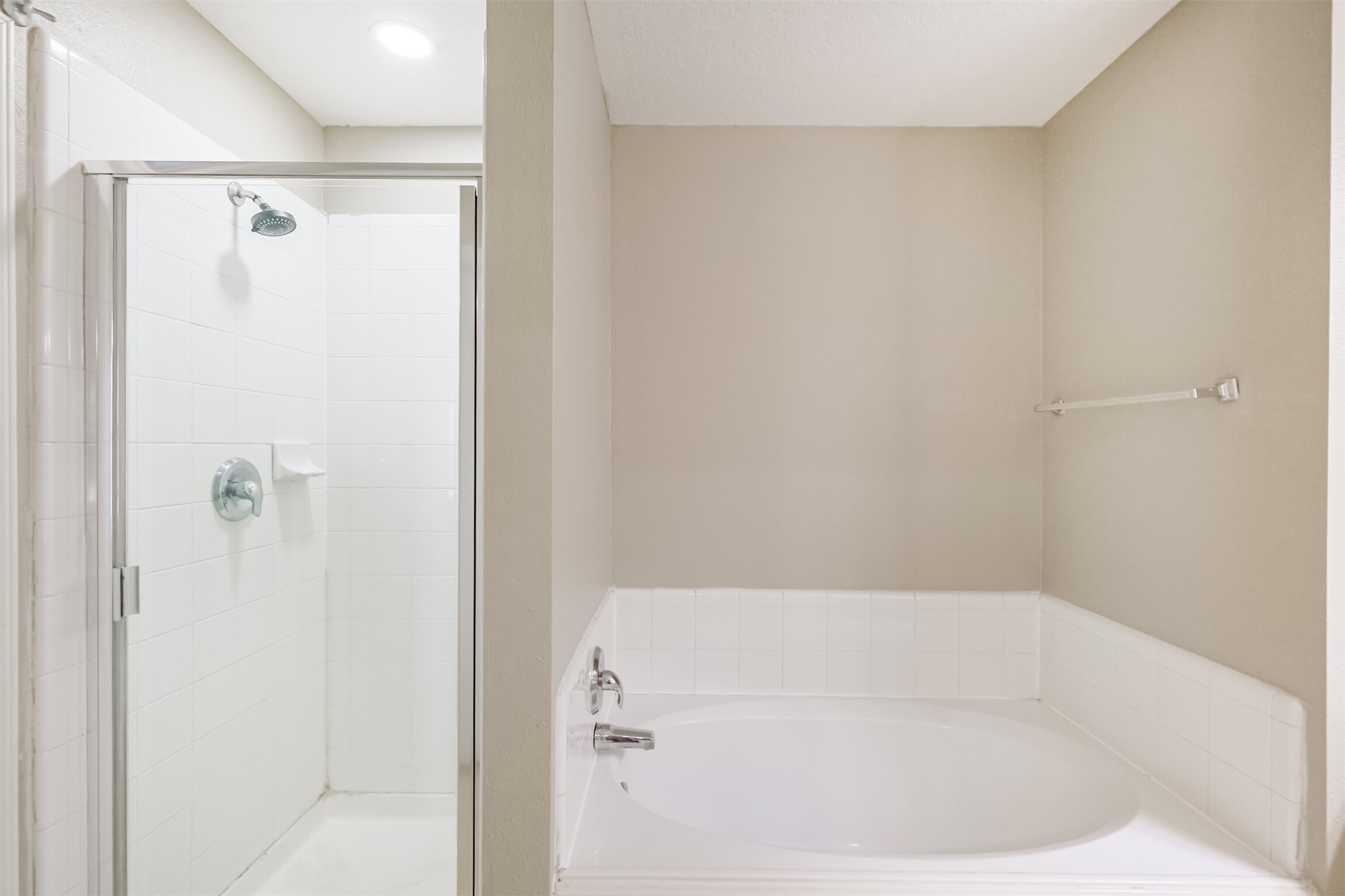 5626 Calm Court Property Photo 23