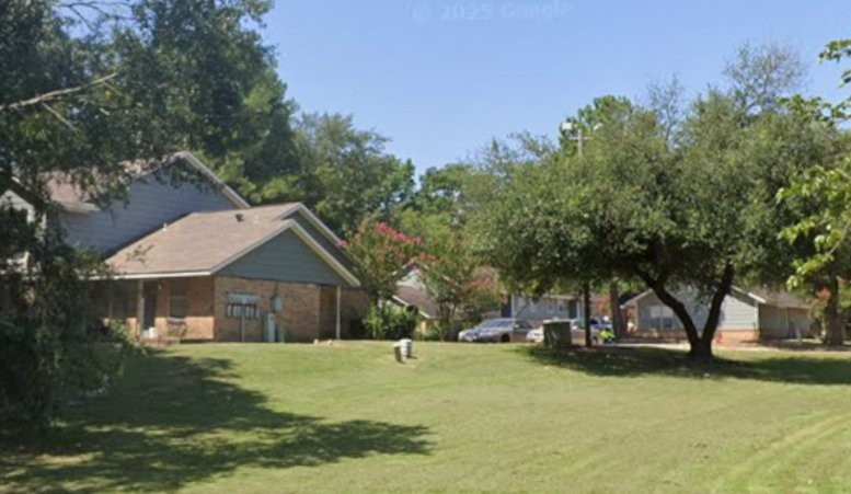 1303 Mlk Drive Property Photo 6
