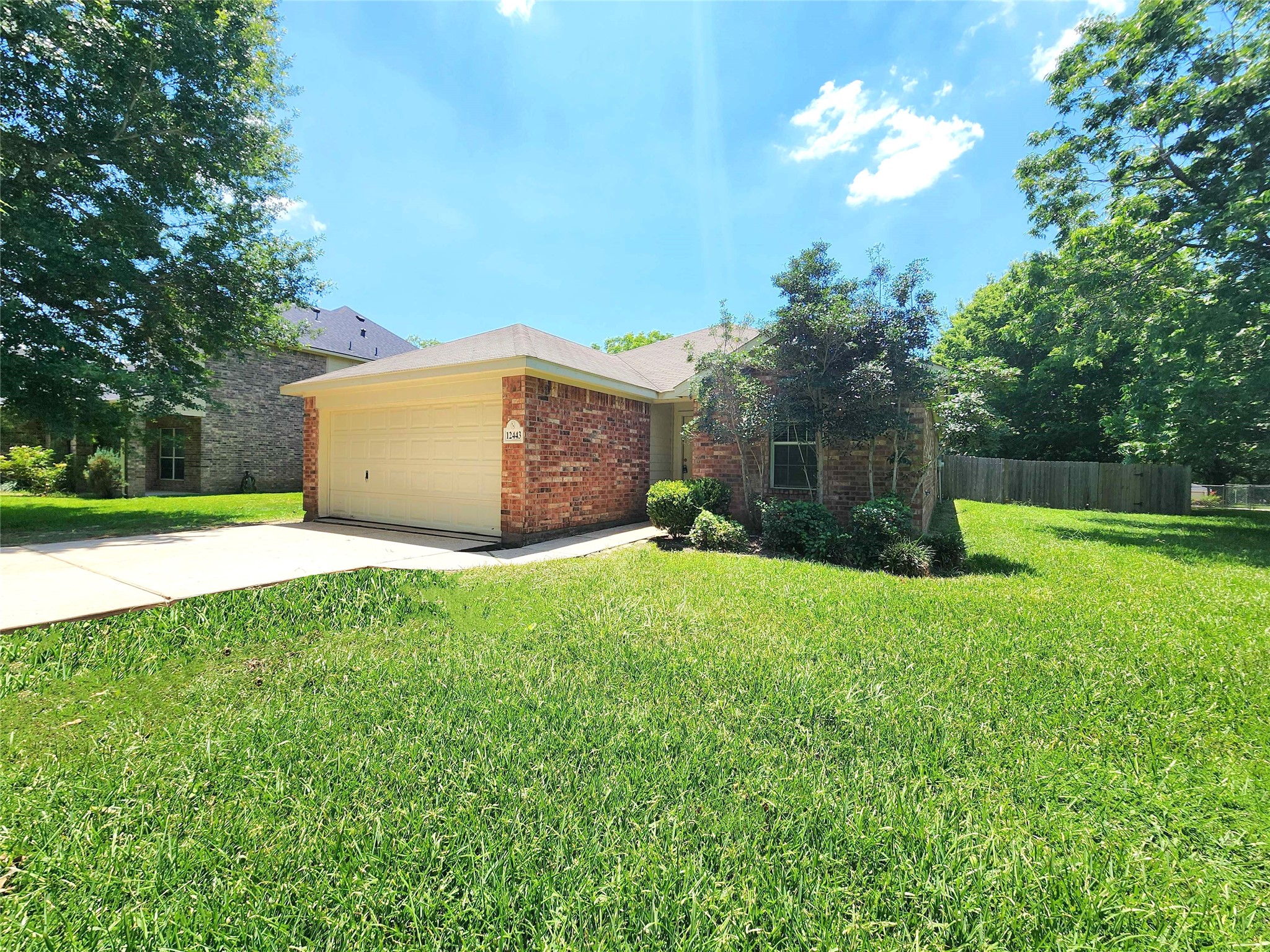 12443 Ridgecrest Drive Property Photo 2