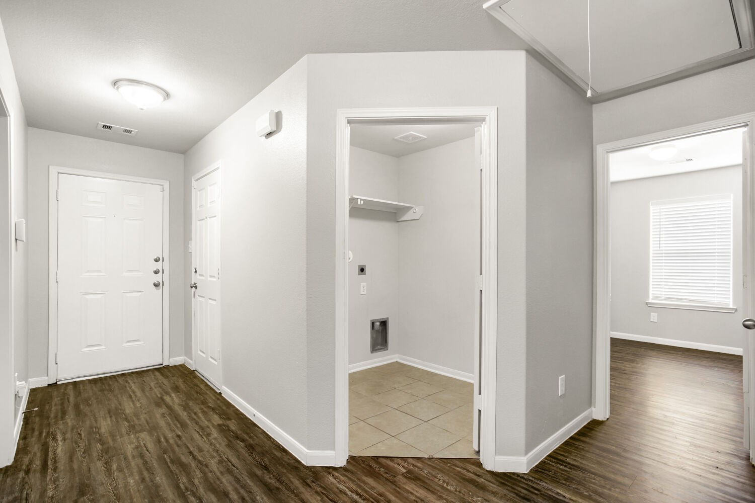 12443 Ridgecrest Drive Property Photo 3