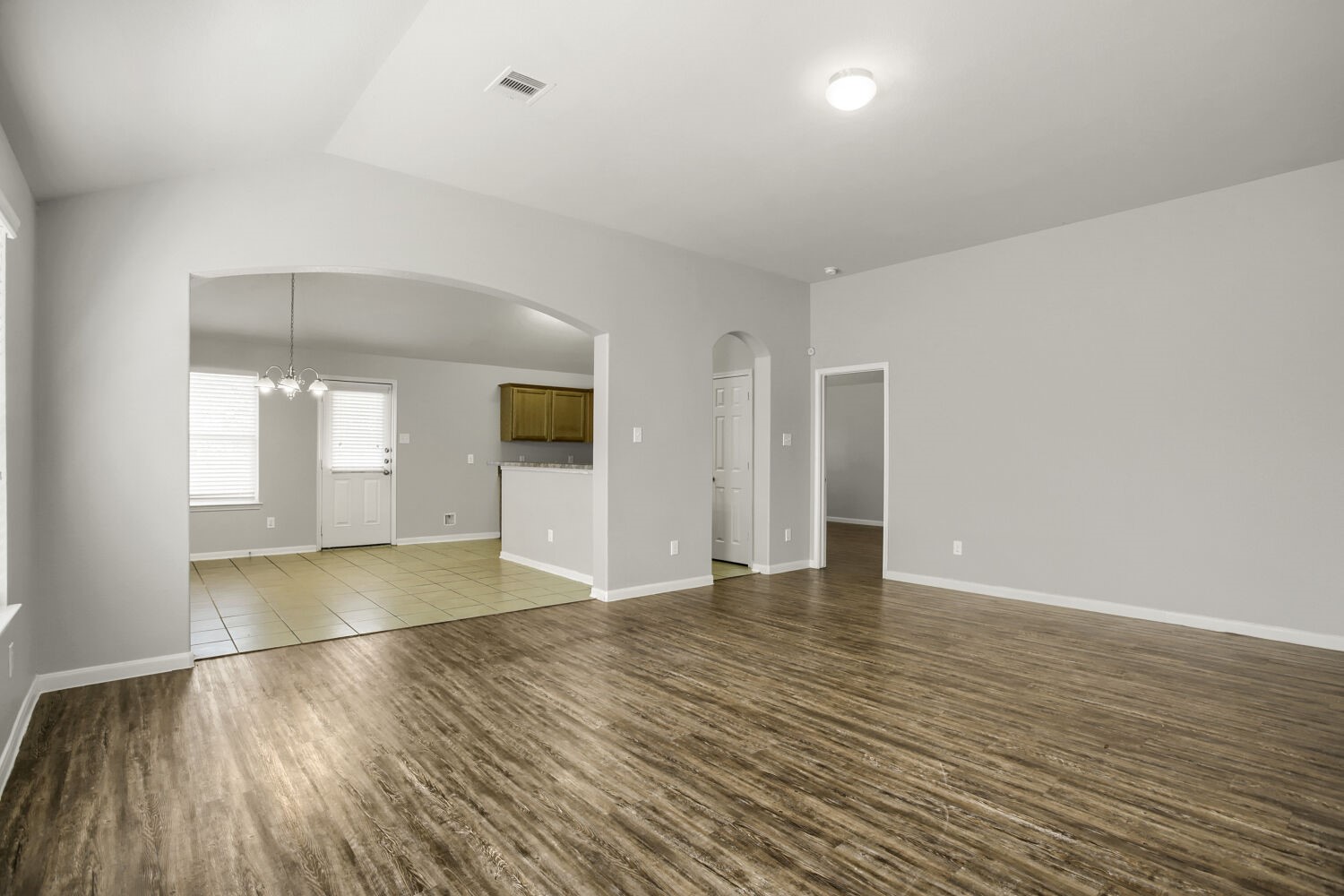 12443 Ridgecrest Drive Property Photo 5