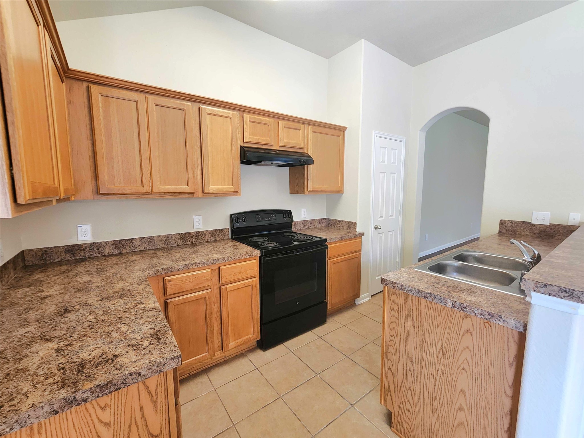 12443 Ridgecrest Drive Property Photo 6