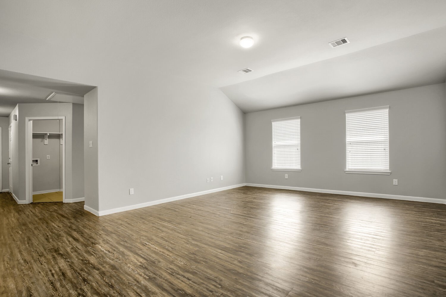 12443 Ridgecrest Drive Property Photo 6