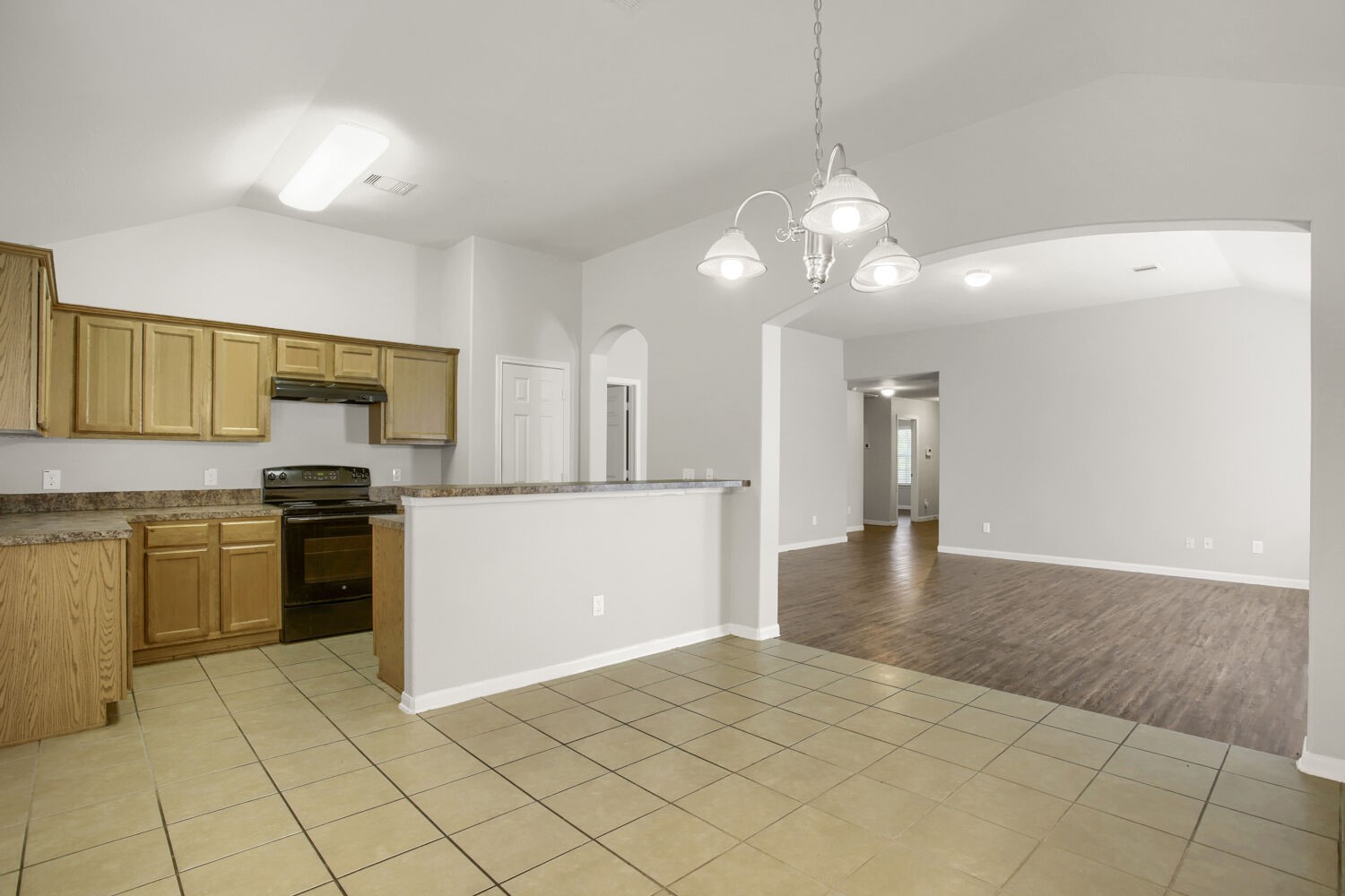 12443 Ridgecrest Drive Property Photo 8