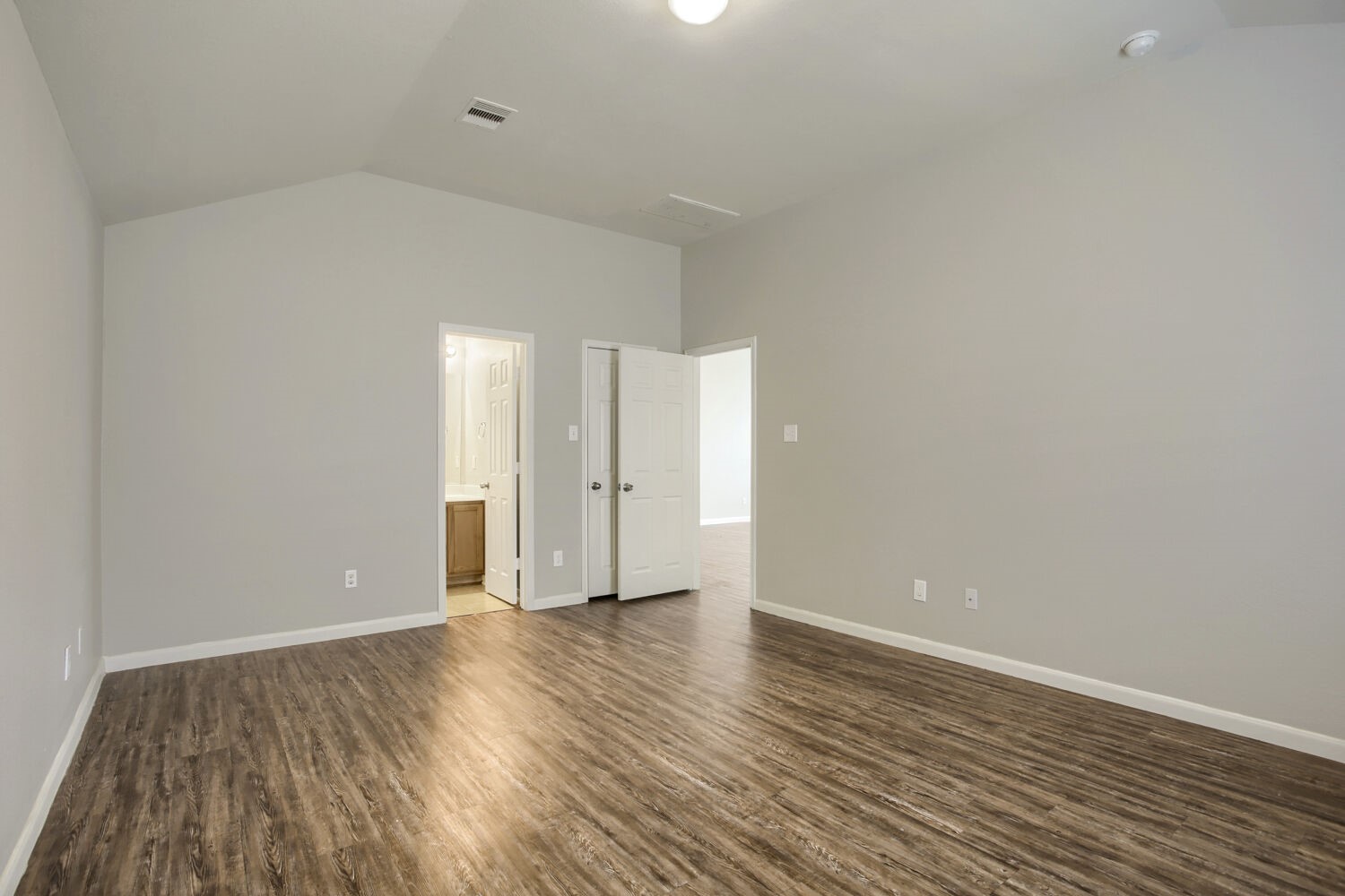 12443 Ridgecrest Drive Property Photo 12