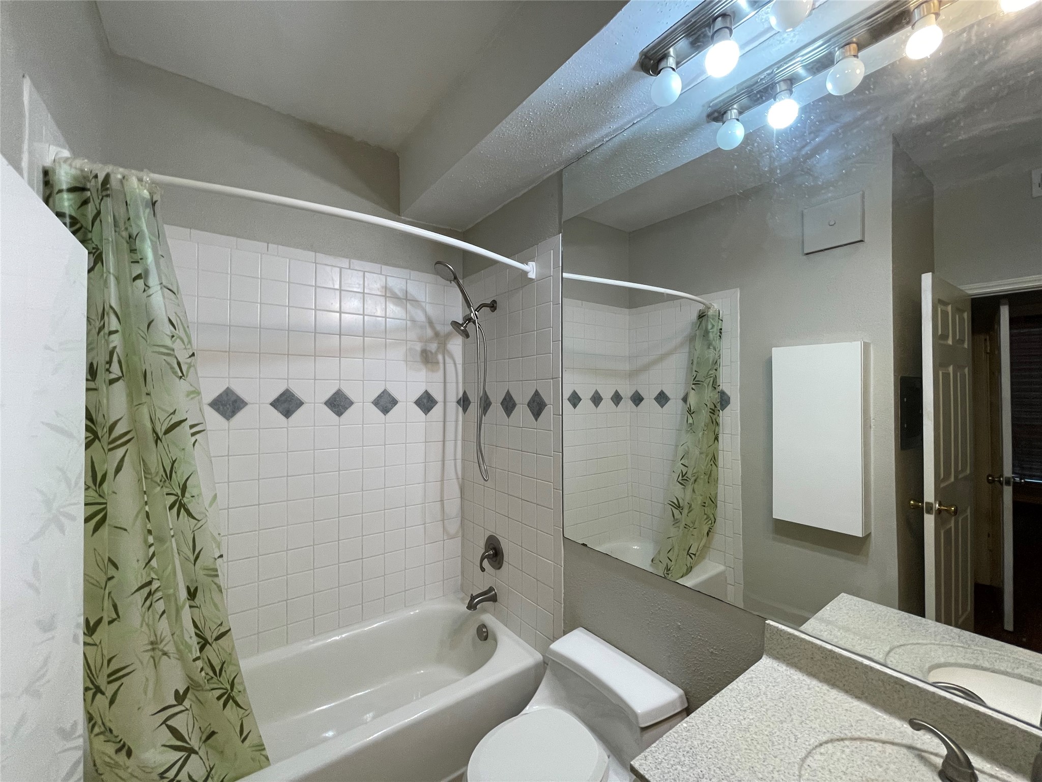 8055 Cambridge Street 79 Property Photo 18