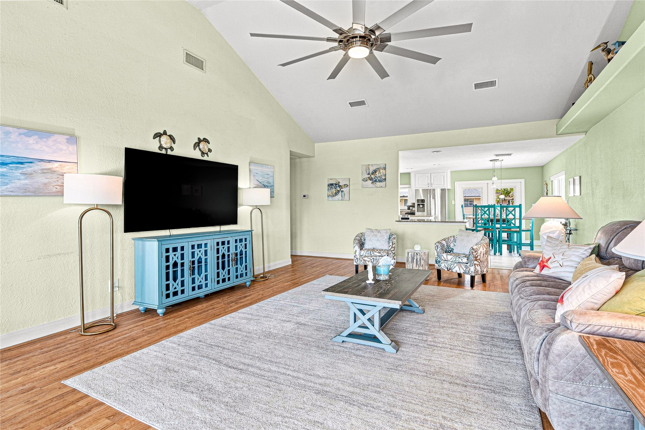 19 N Sandpiper Street Property Photo 6