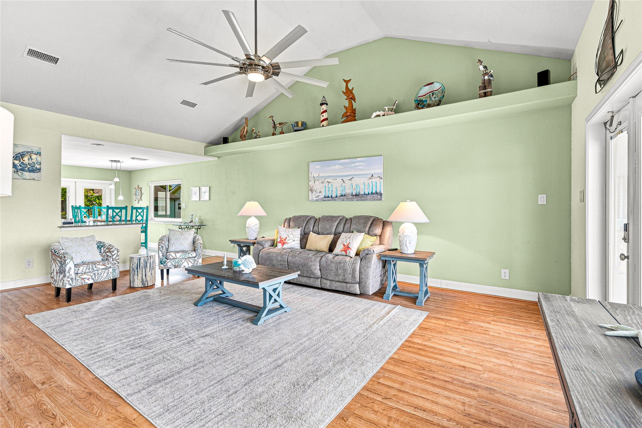 19 N Sandpiper Street Property Photo 7