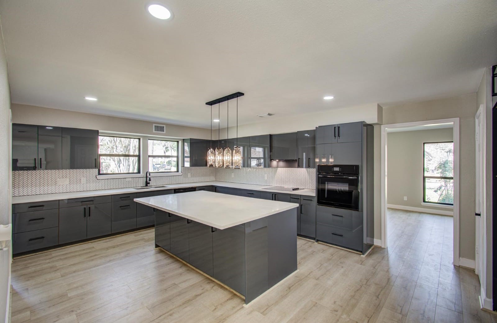 15619 Winding Moss Drive Property Photo 1