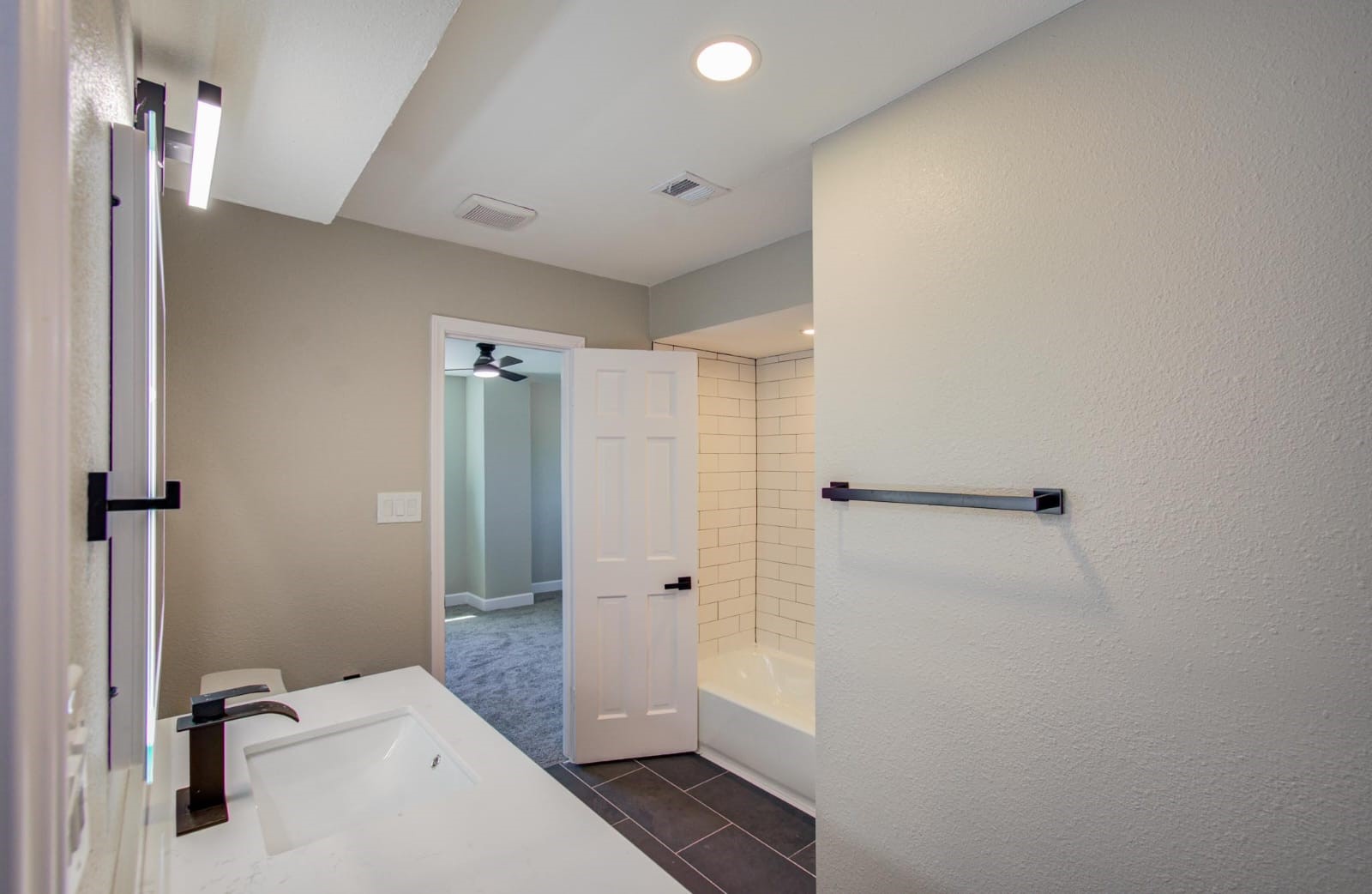 15619 Winding Moss Drive Property Photo 27