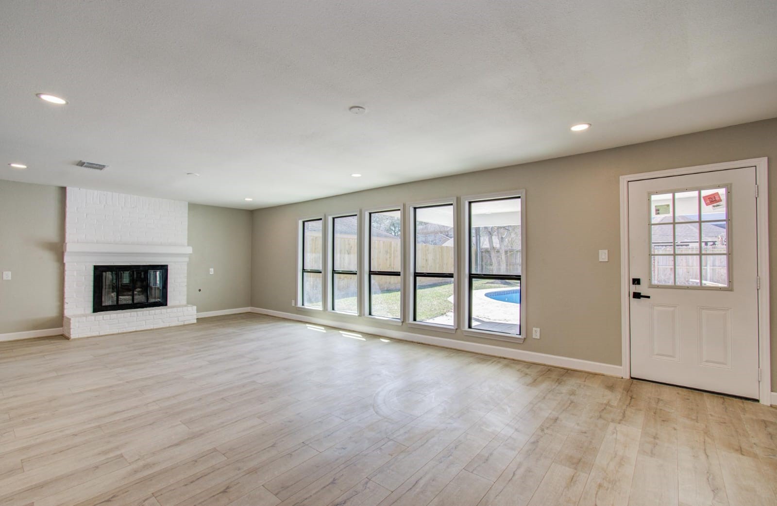 15619 Winding Moss Drive Property Photo 34