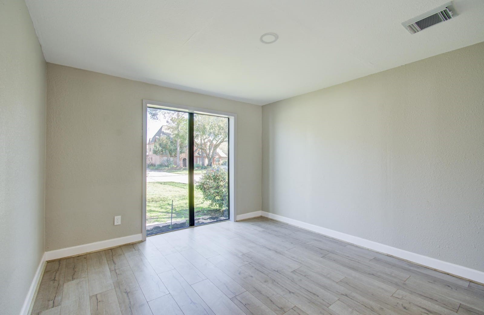 15619 Winding Moss Drive Property Photo 35