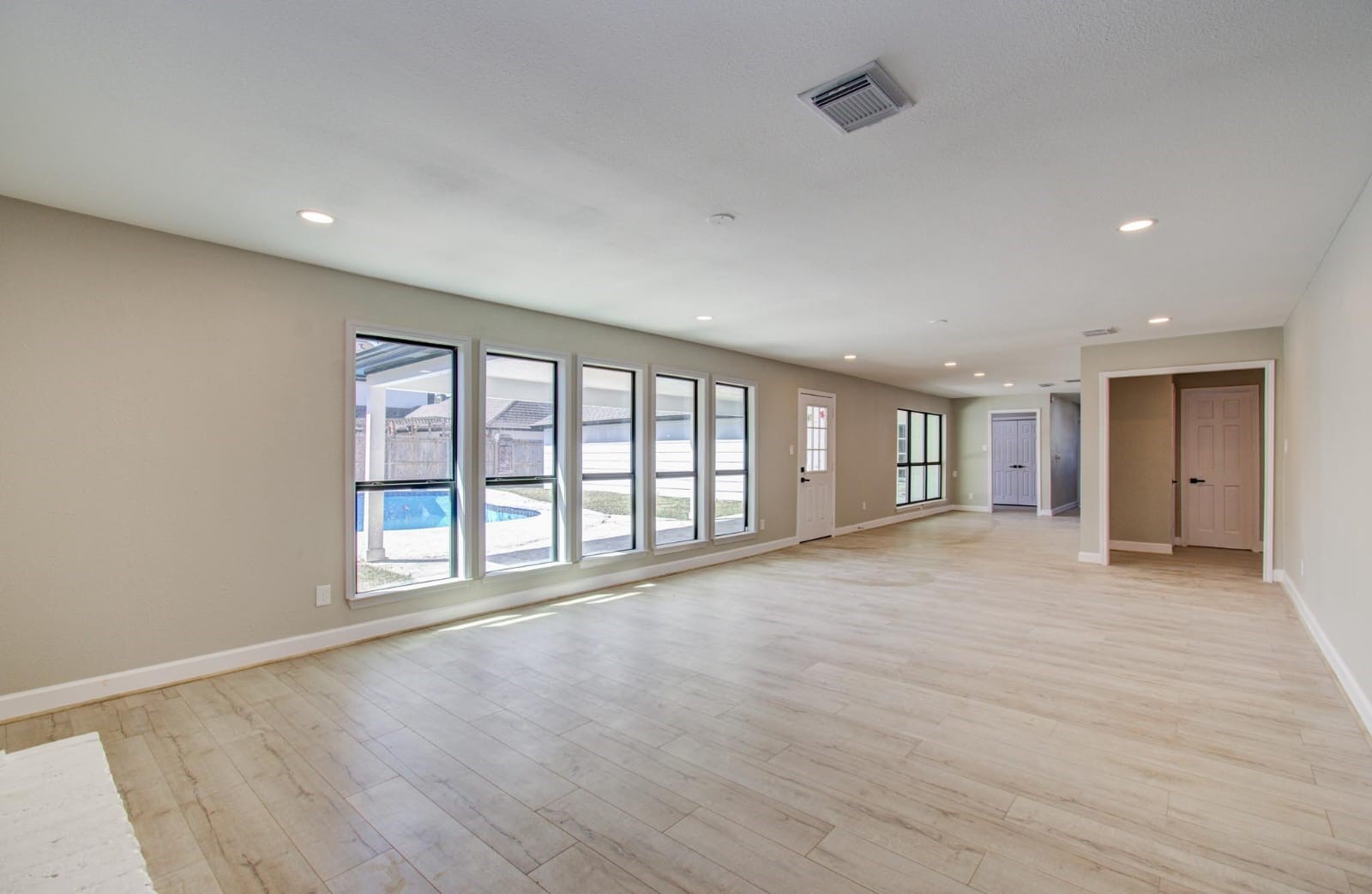 15619 Winding Moss Drive Property Photo 36