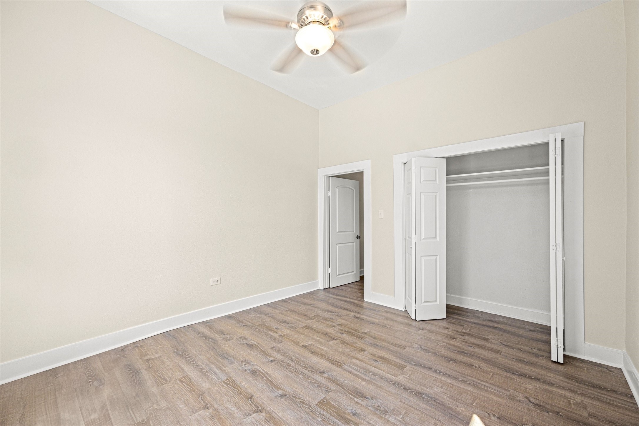 1812 27th St Property Photo 10