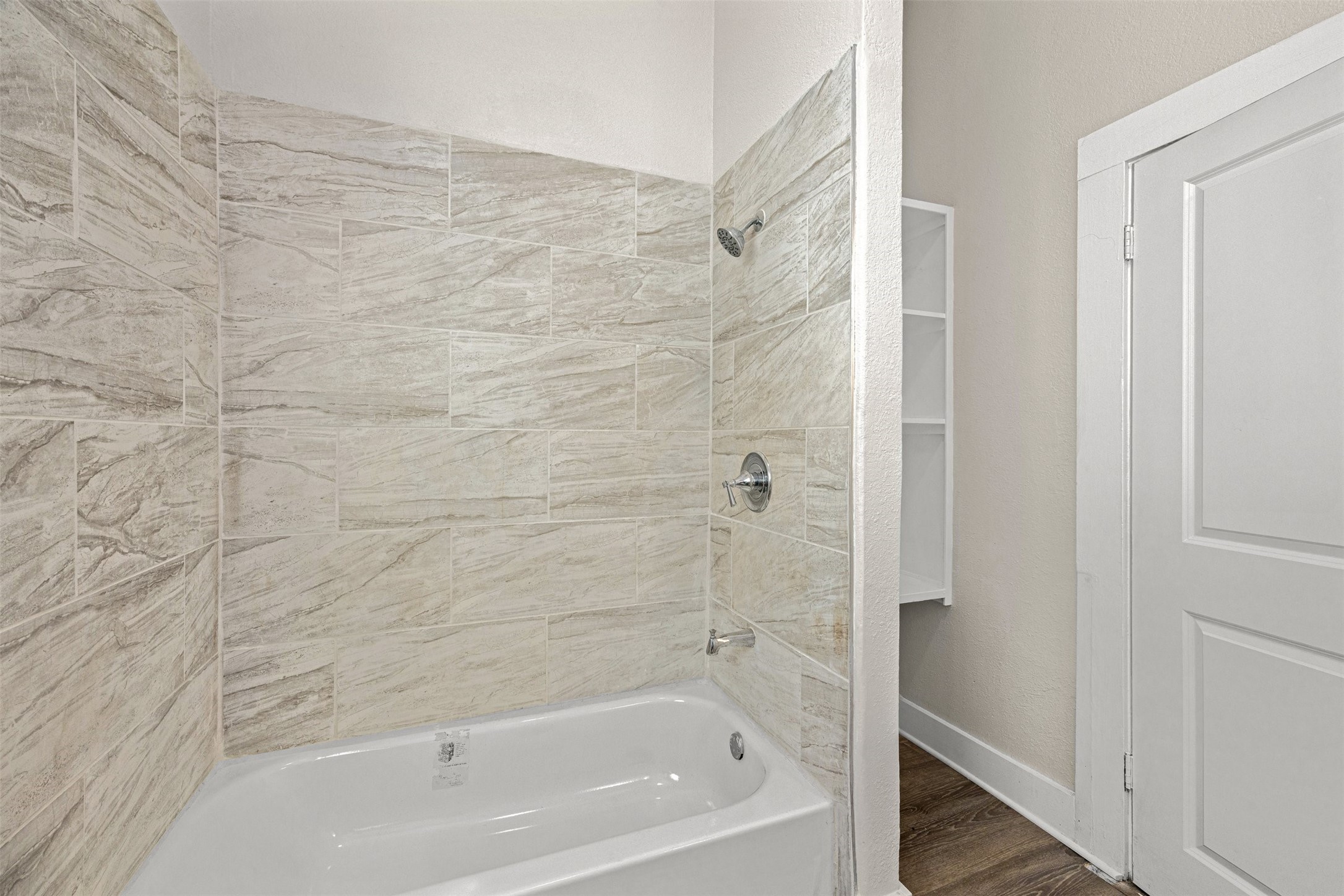 1812 27th St Property Photo 11