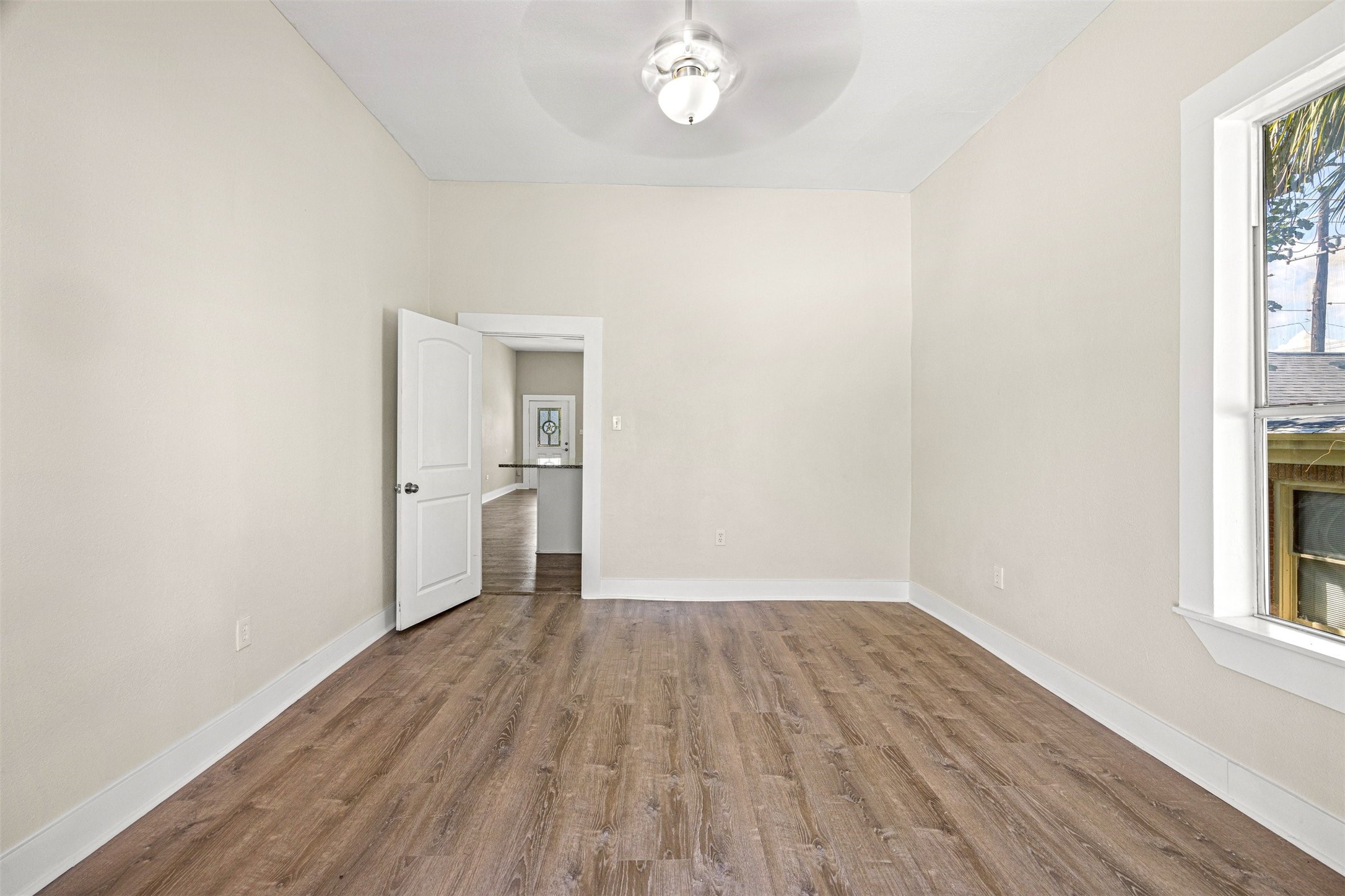 1812 27th St Property Photo 17