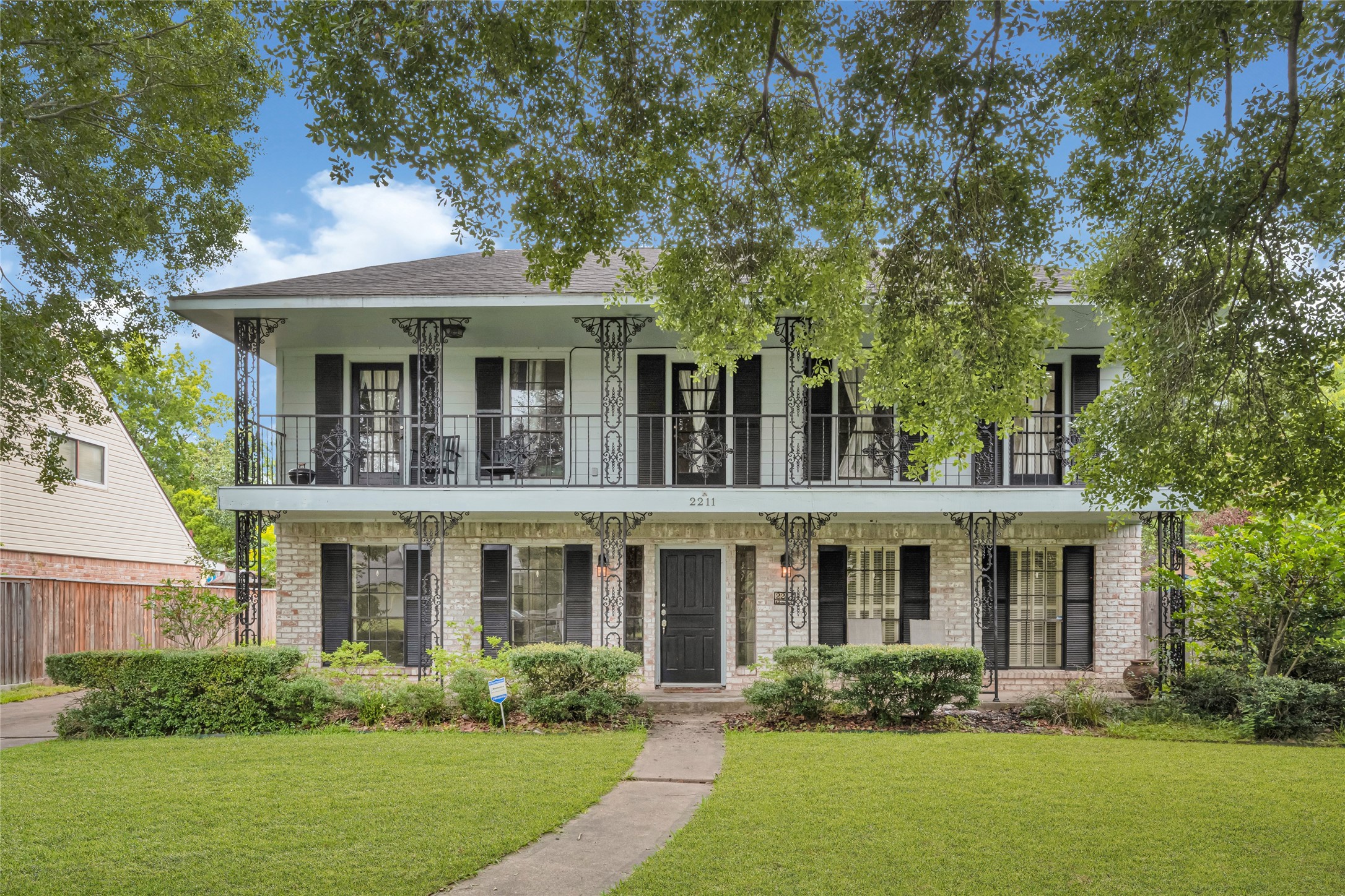 2211 Ashmont Court Property Photo 1