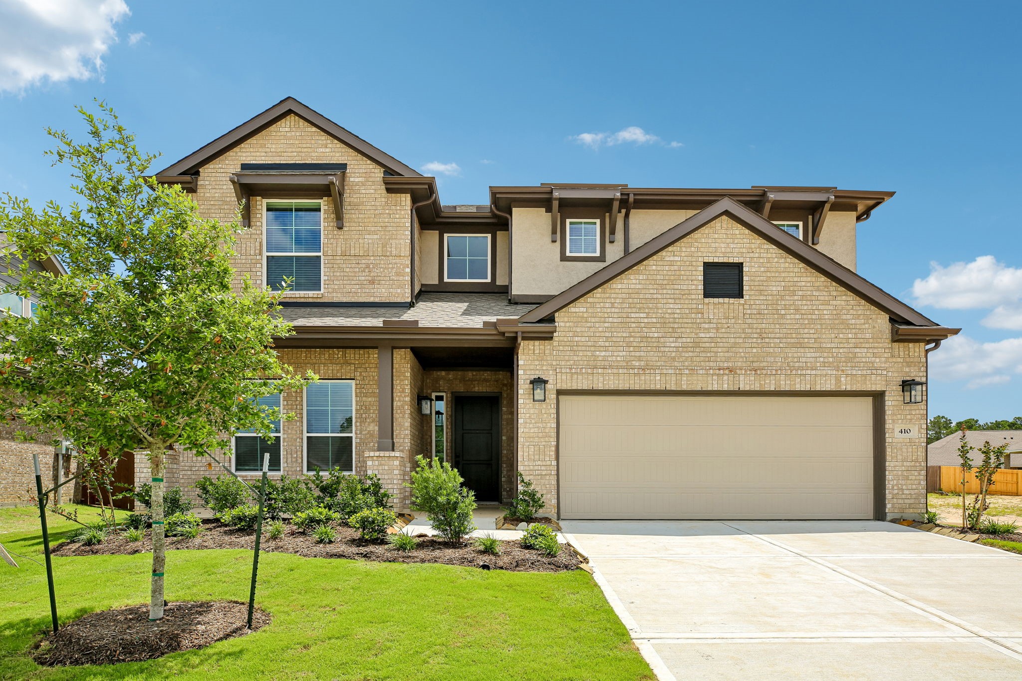 28810 Crockett Gardens Drive Property Photo 1