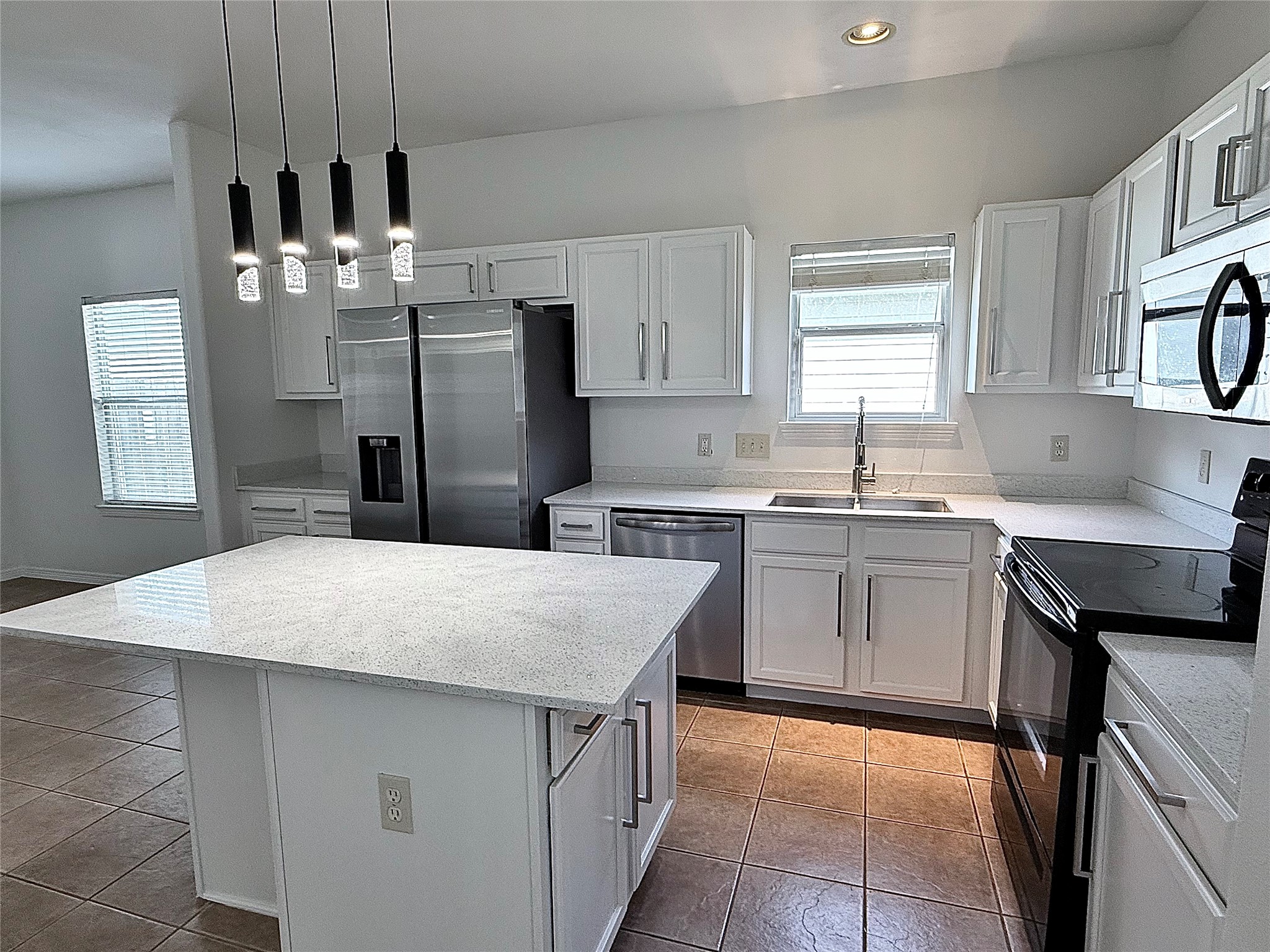 10023 Date Meadow Lane Property Photo 4