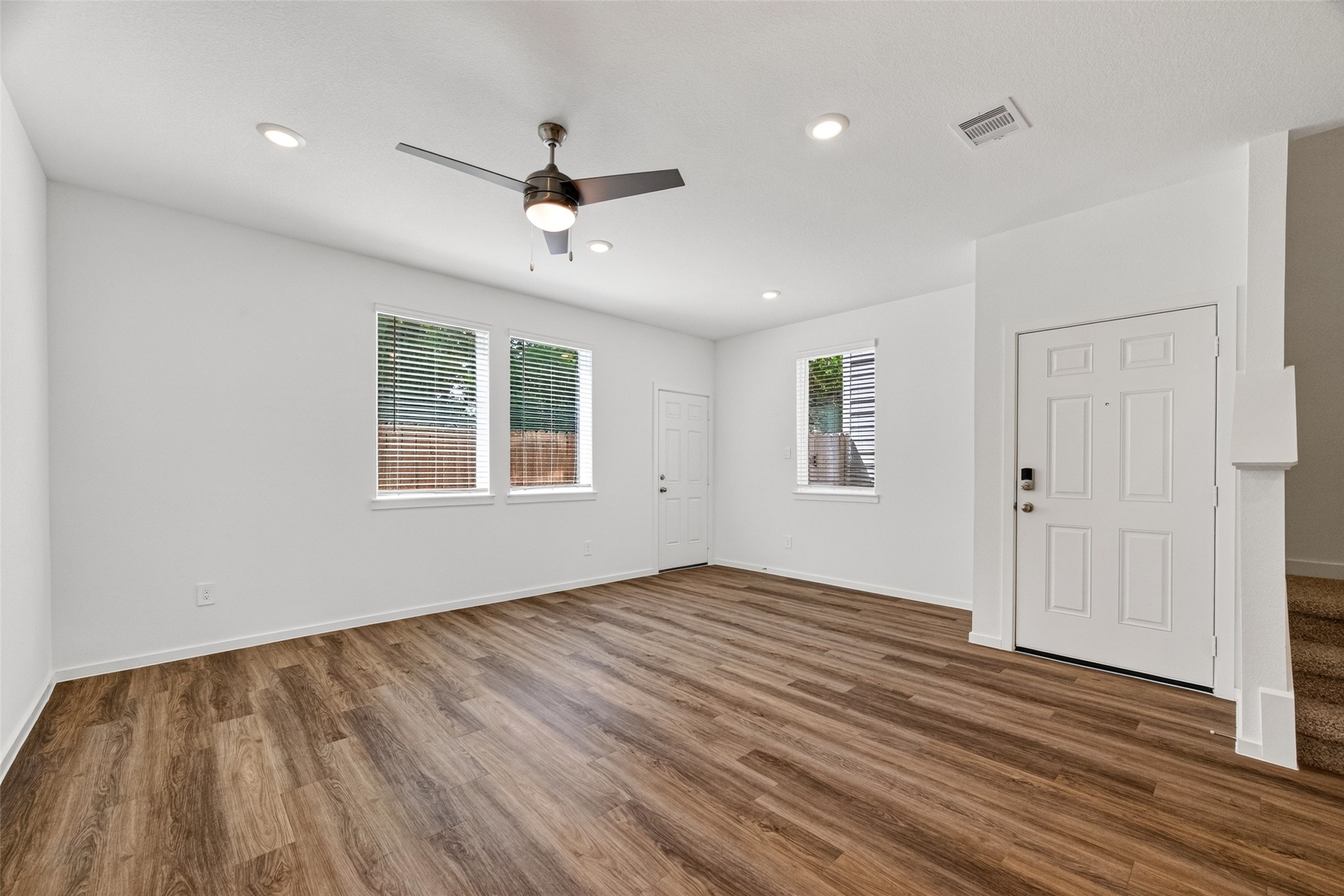 5927 Manning Oaks Street Property Photo 11