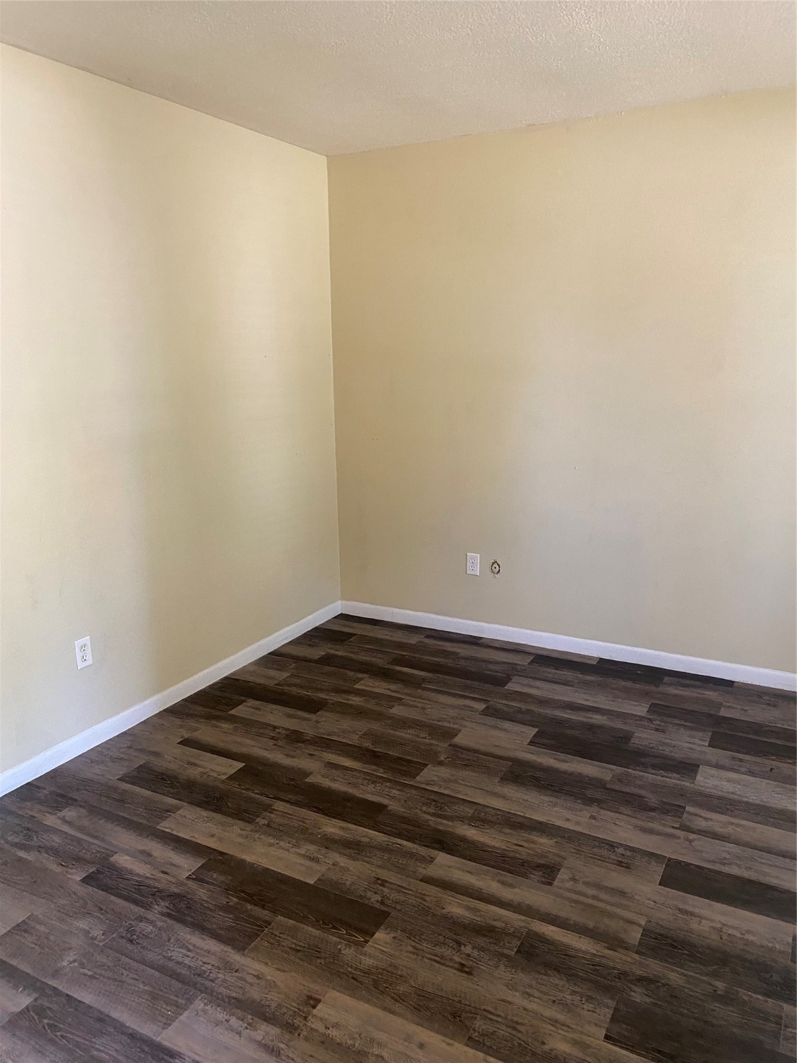 415 N Forest Boulevard Property Photo 12