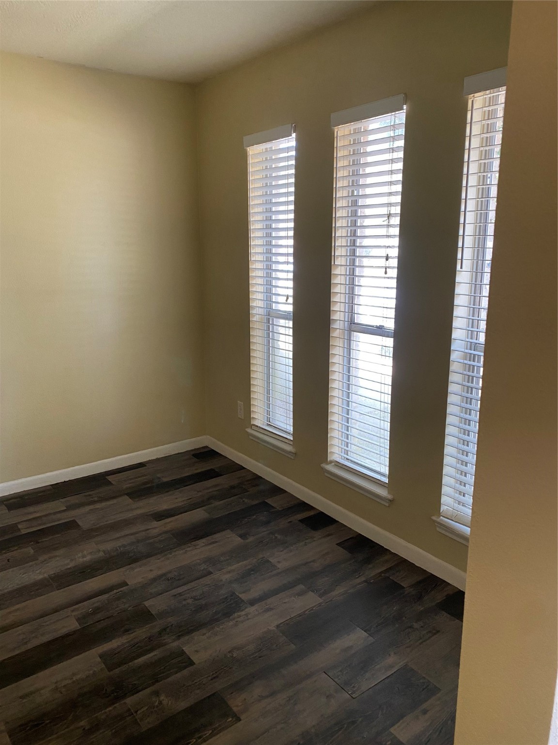 415 N Forest Boulevard Property Photo 13
