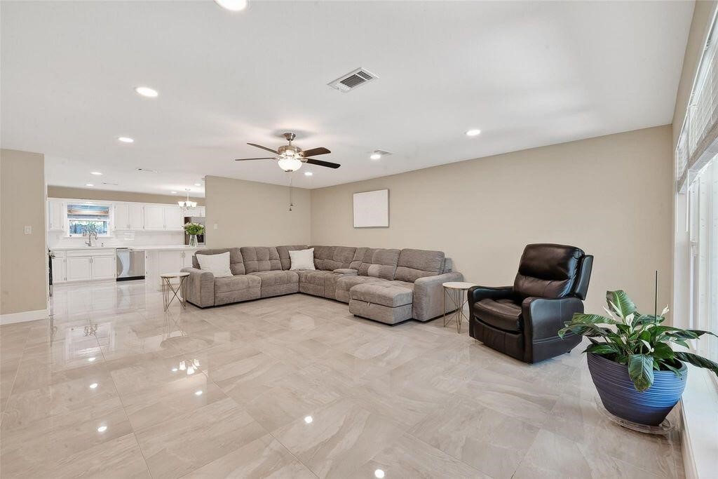 1626 Seagate Lane Property Photo 4