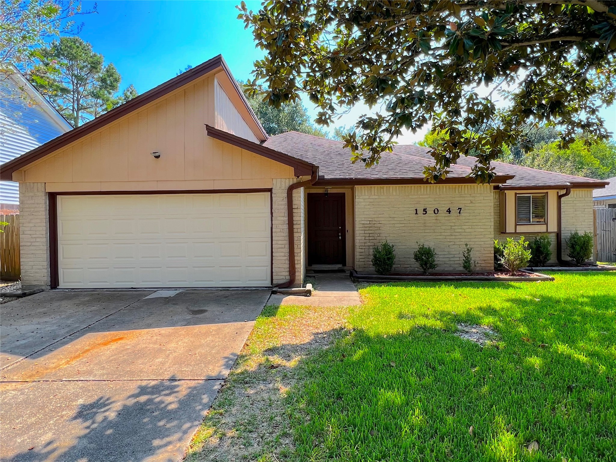 15047 Blueridge Road Property Photo 1