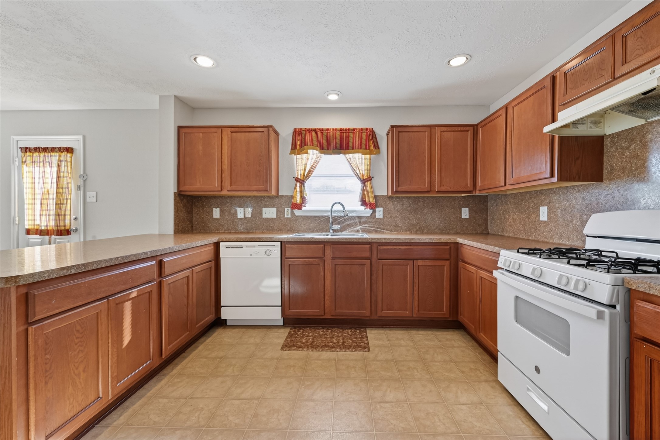 20631 Tayman Oaks Drive Property Photo 15