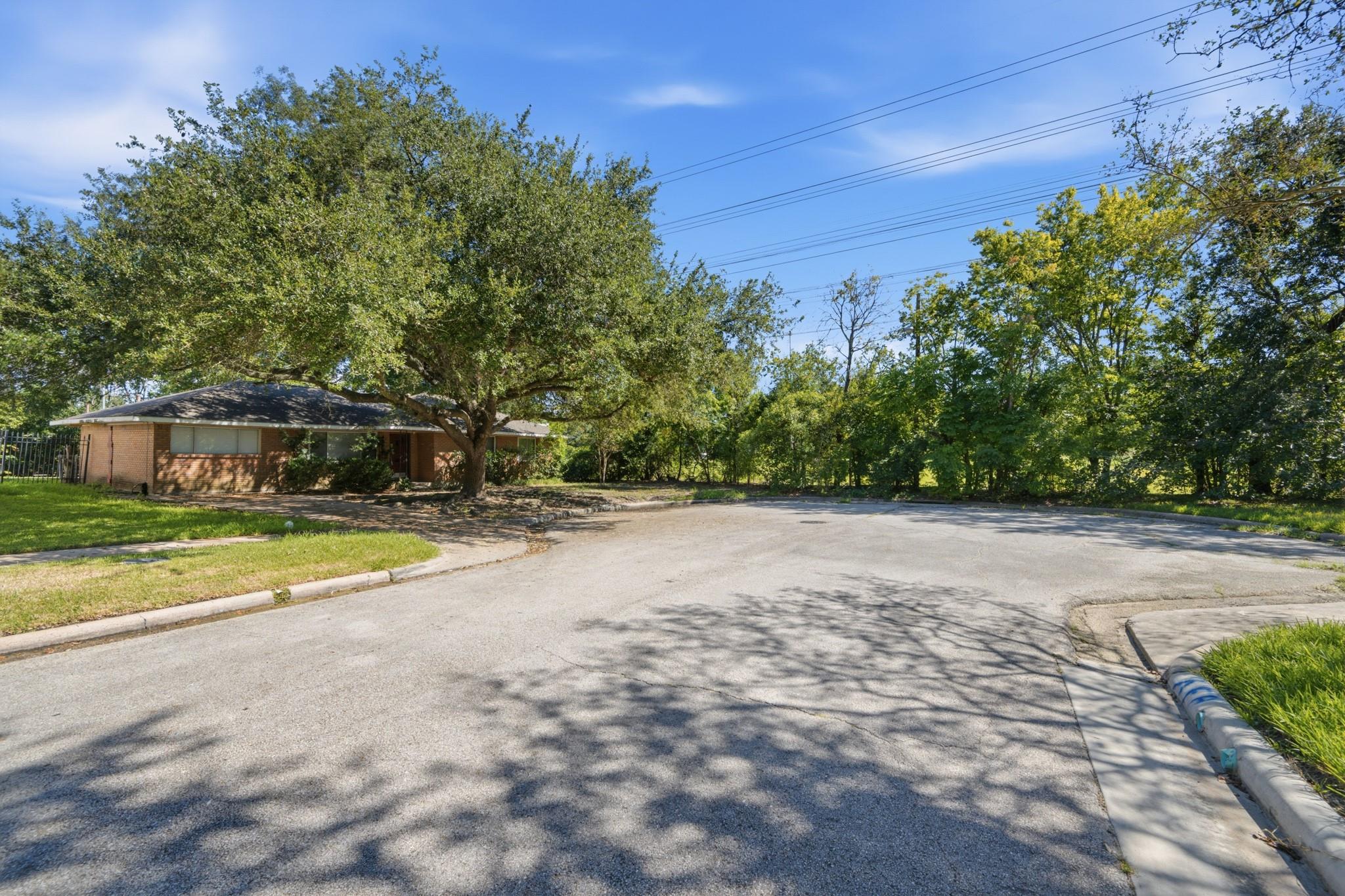 4300 Compton Circle Property Photo 3
