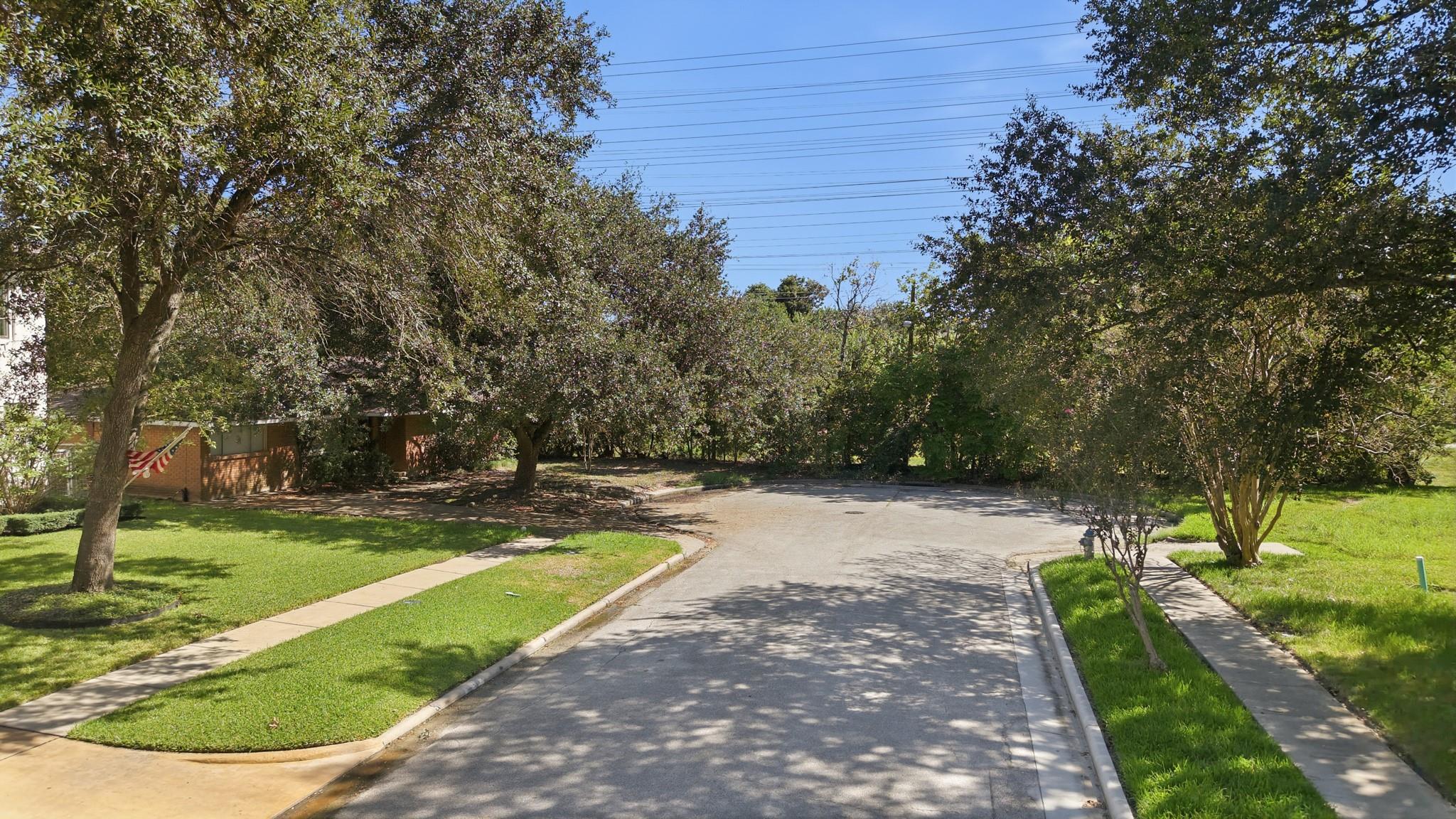 4300 Compton Circle Property Photo 4
