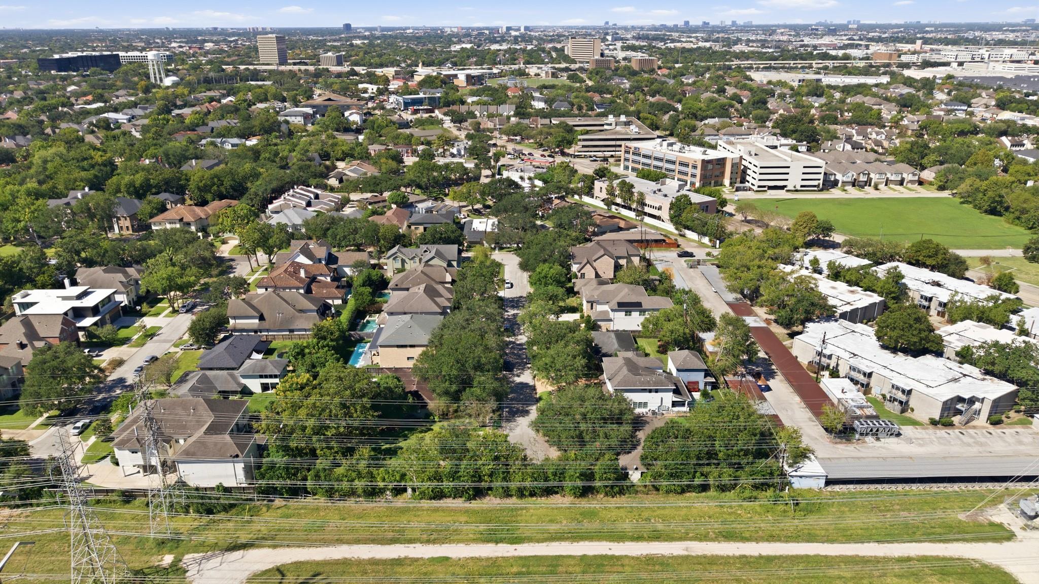 4300 Compton Circle Property Photo 11