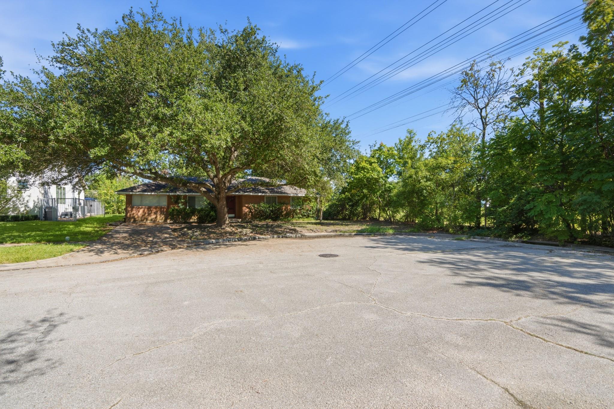 4300 Compton Circle Property Photo 12