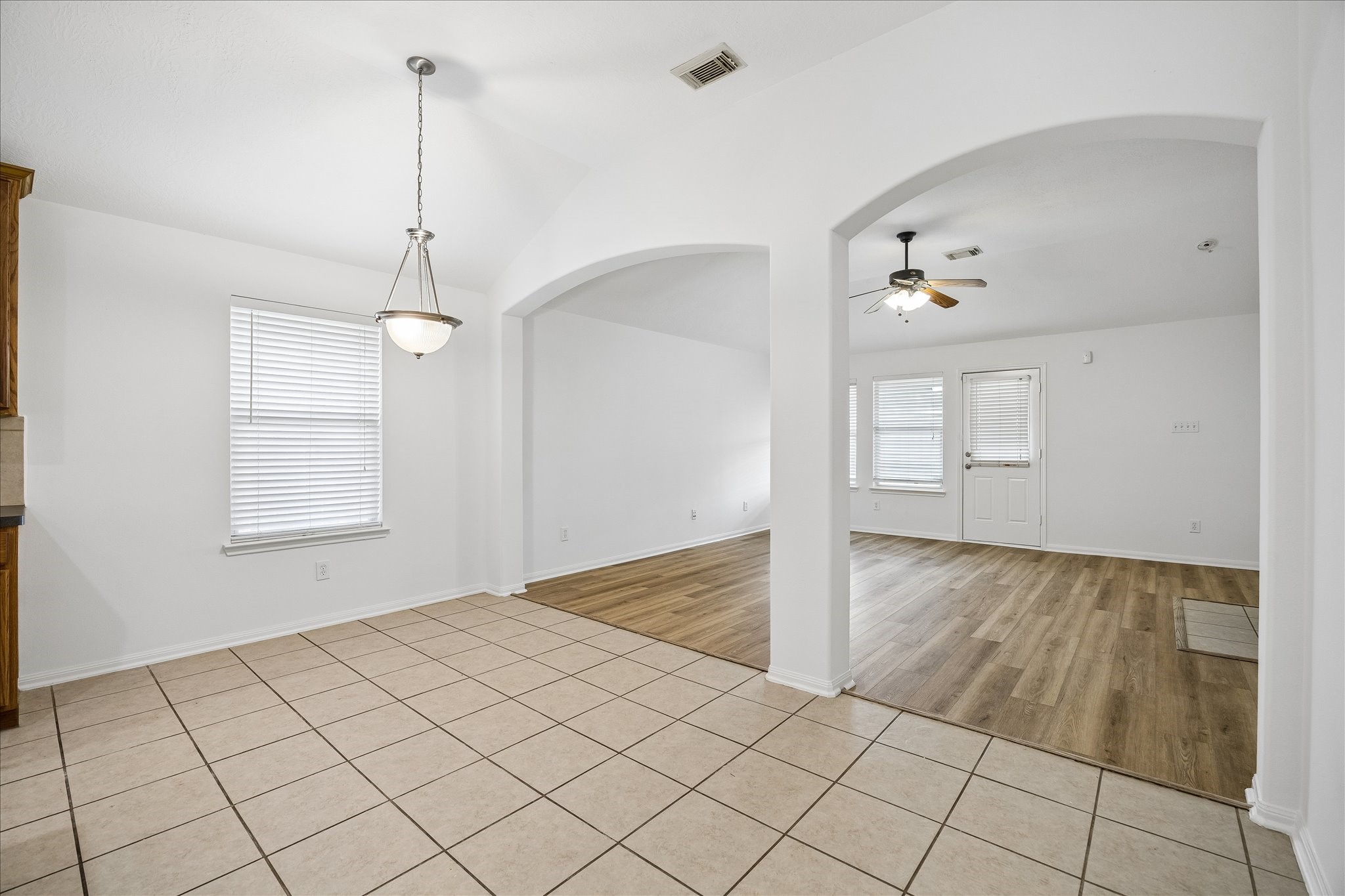 9211 Sunlit Park Drive Property Photo 9