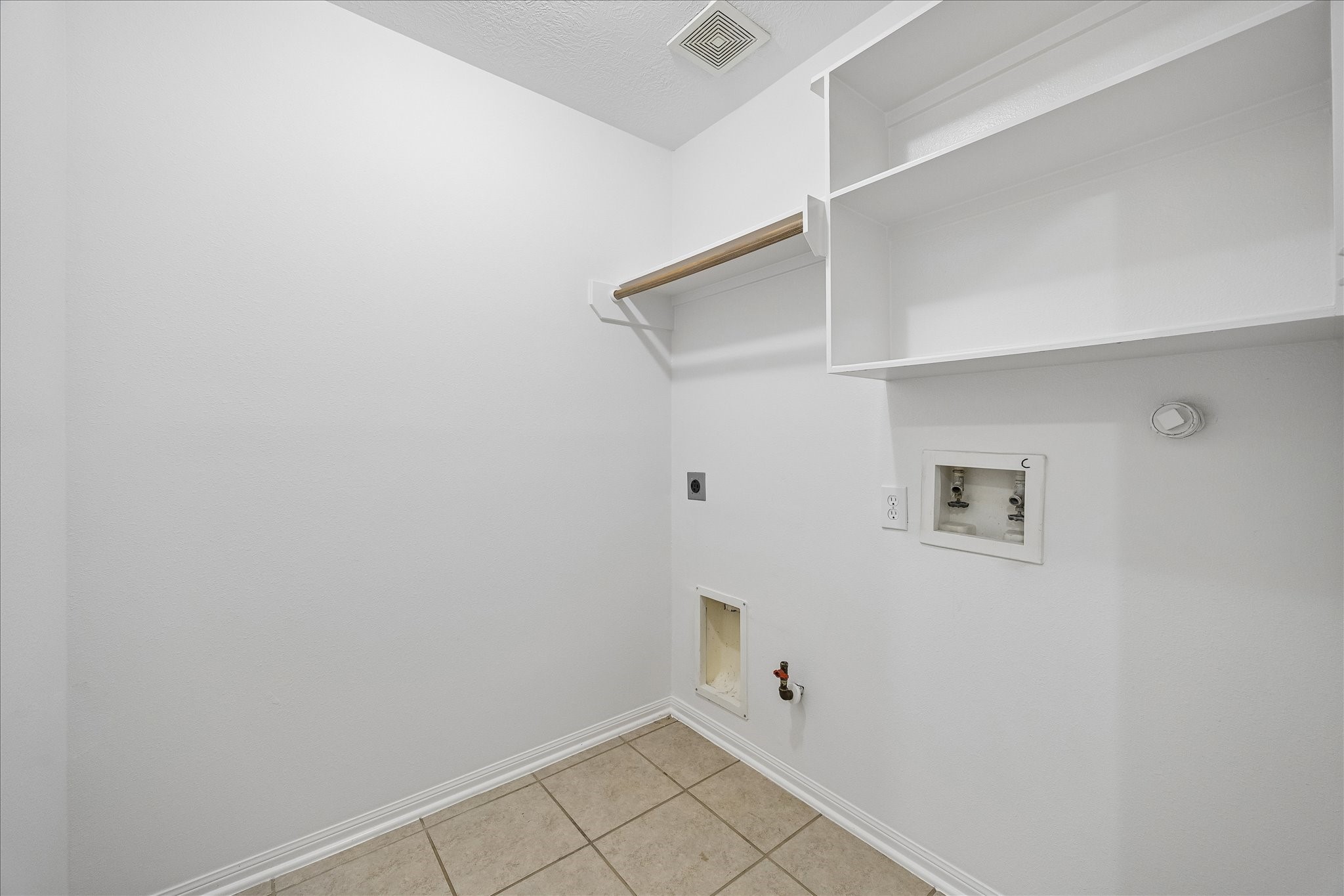 9211 Sunlit Park Drive Property Photo 15