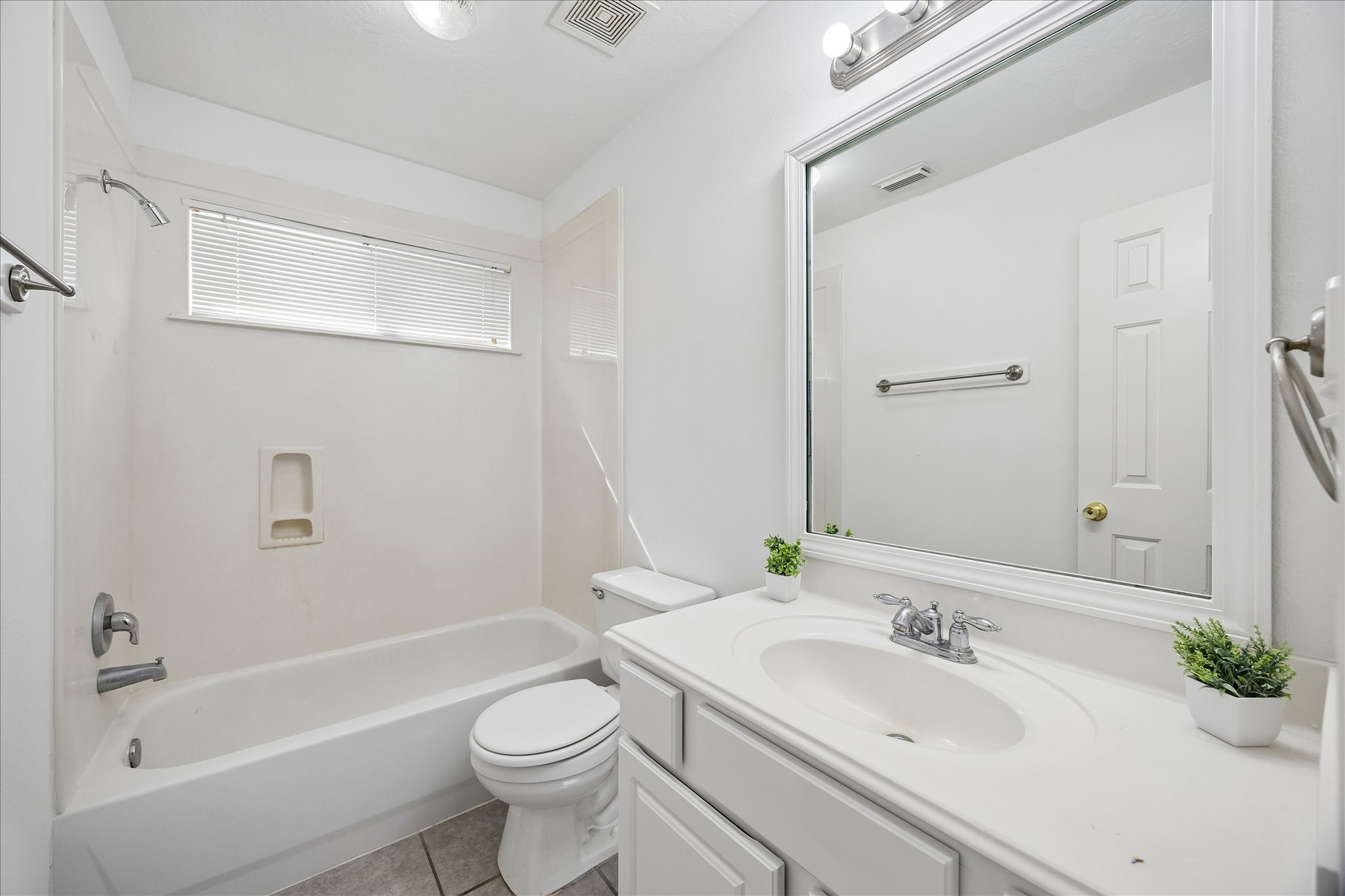 9211 Sunlit Park Drive Property Photo 17