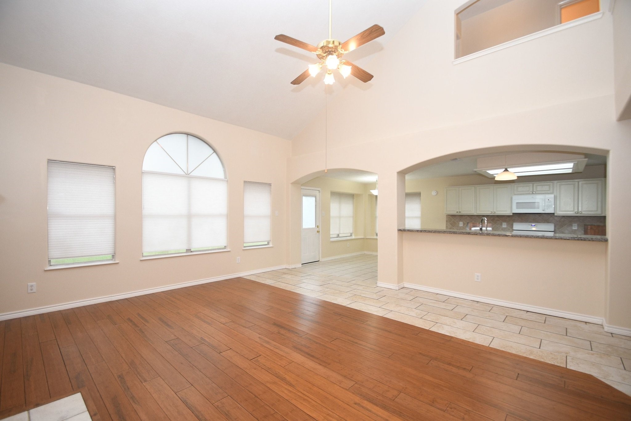 10430 Sanibel Falls Court Property Photo 6