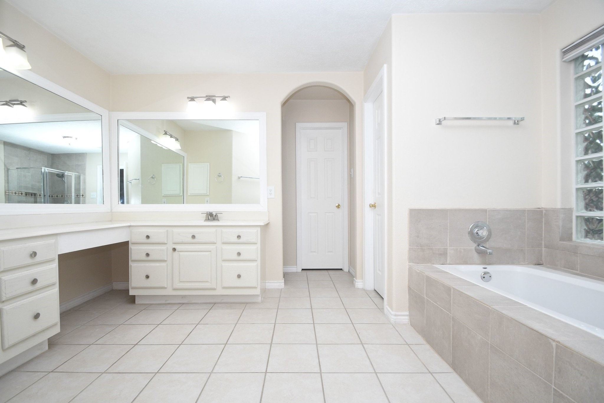10430 Sanibel Falls Court Property Photo 15