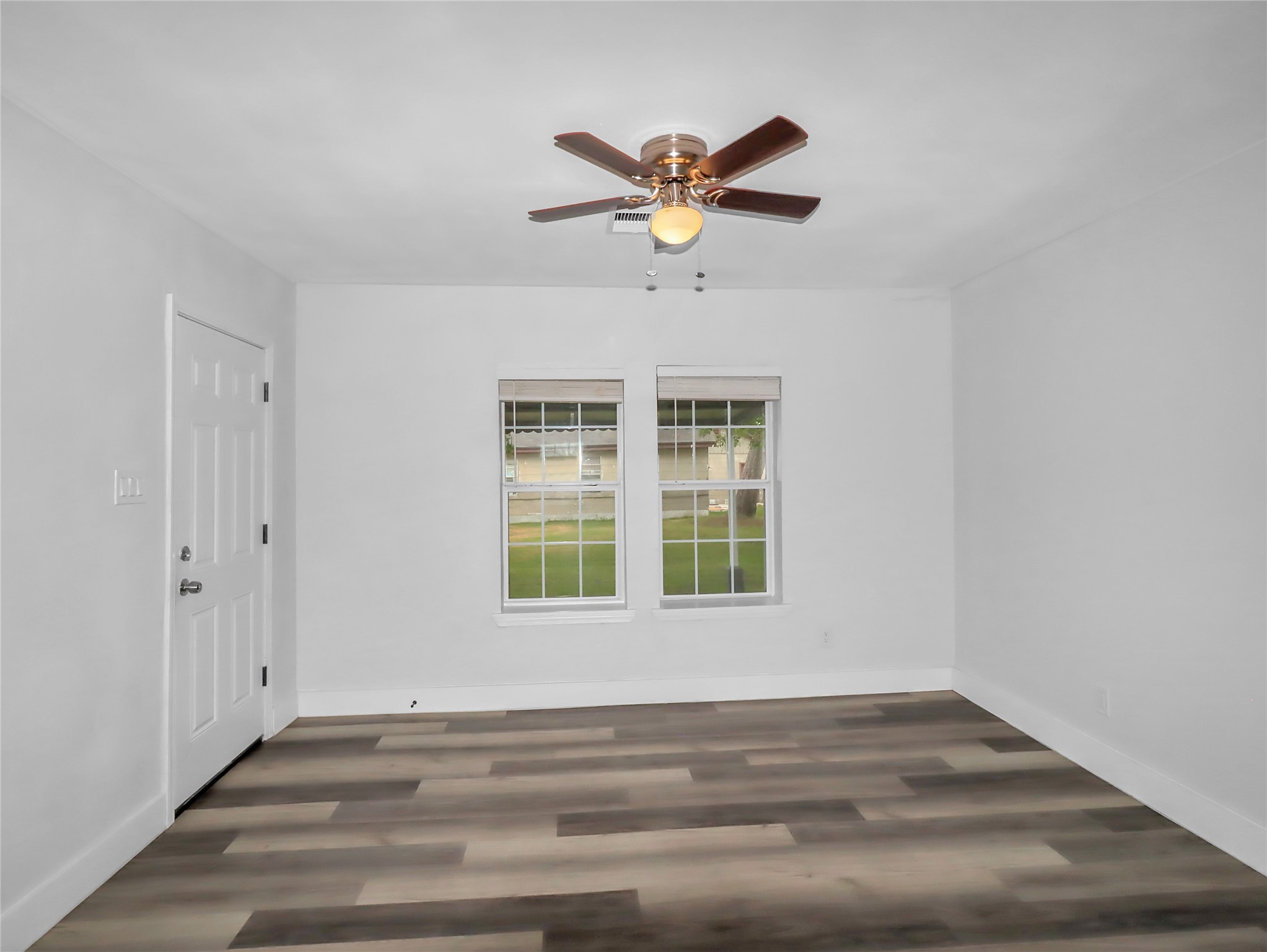 810 15th Avenue N Property Photo 3